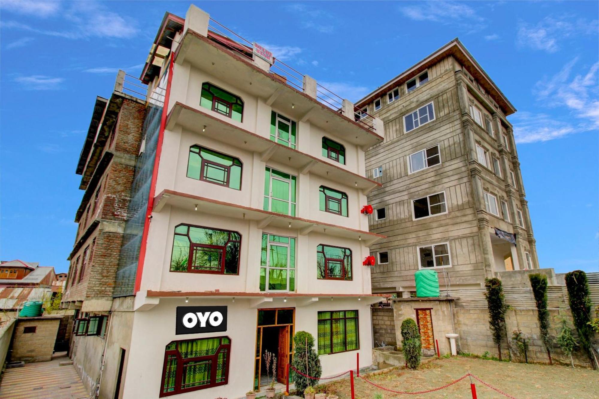 Hotel O Delhi Star *