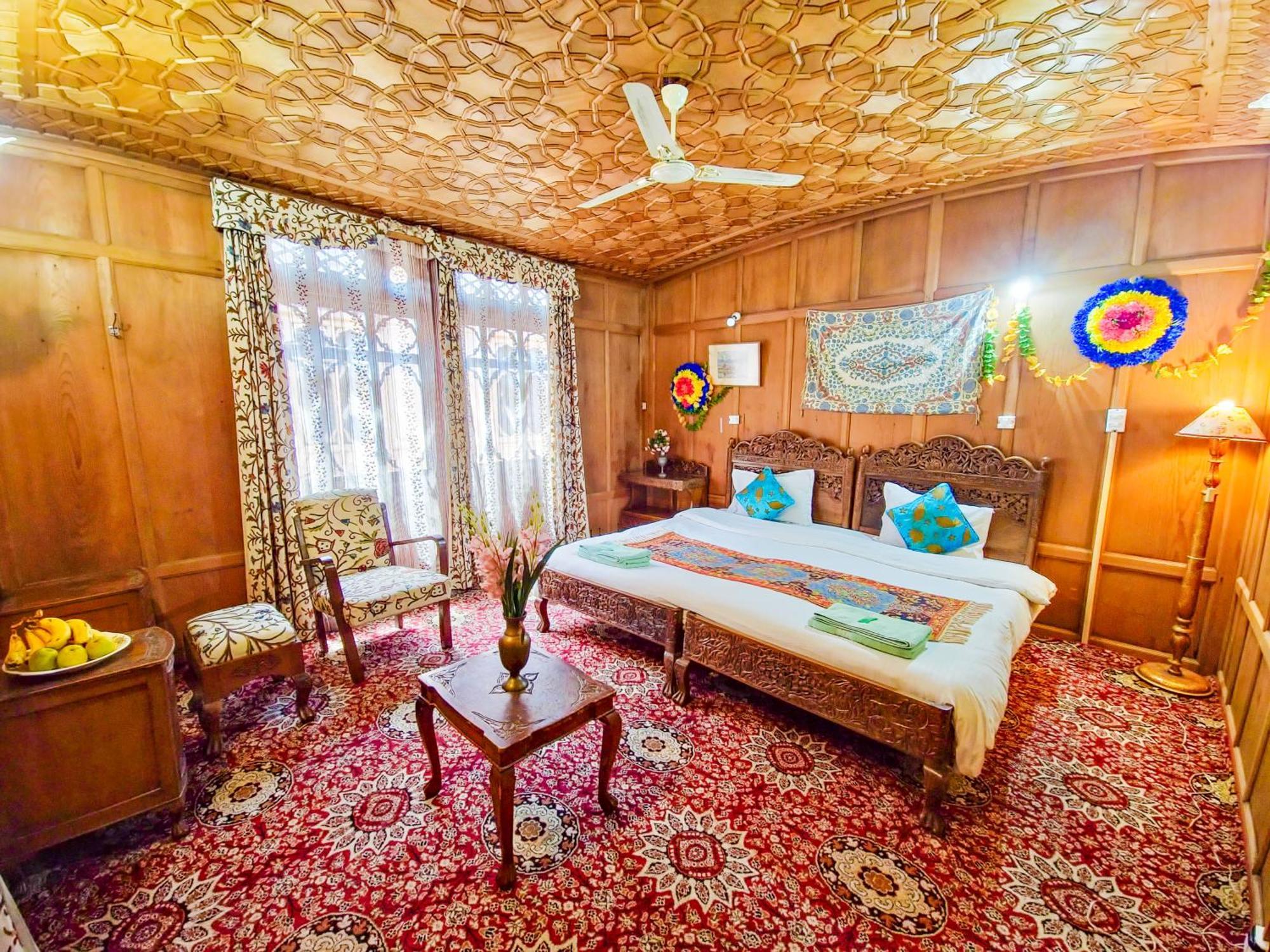 Hotel Mexico Group Of Houseboats