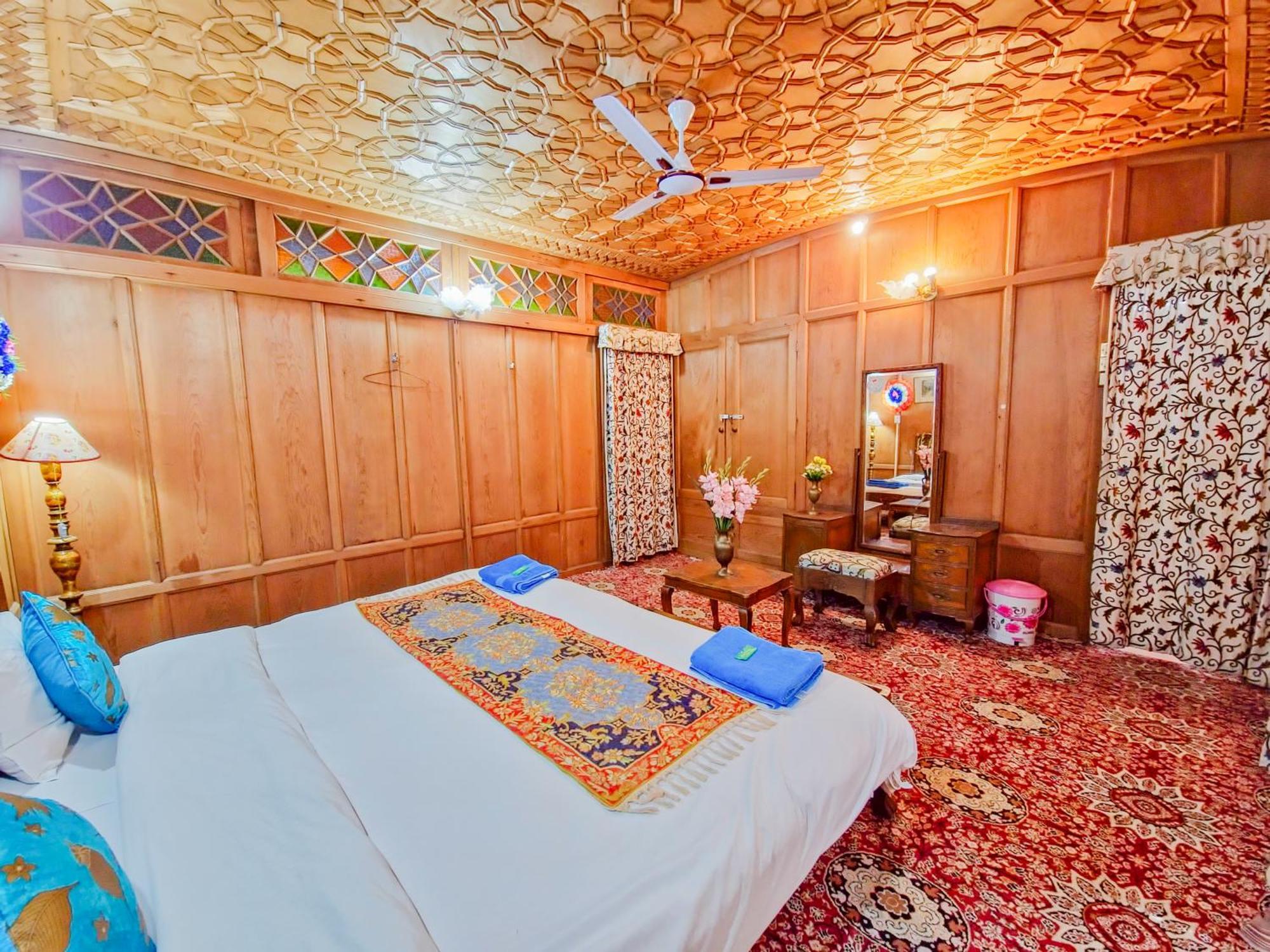 Mexico Group Of Houseboats 4*