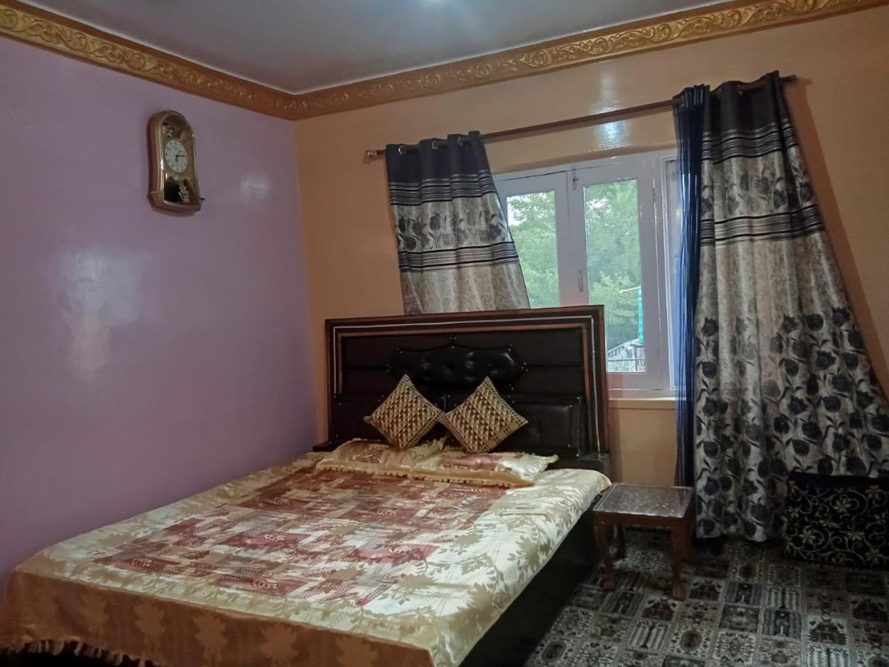 Saim Gest House Srinagar (Jammu and Kashmir)