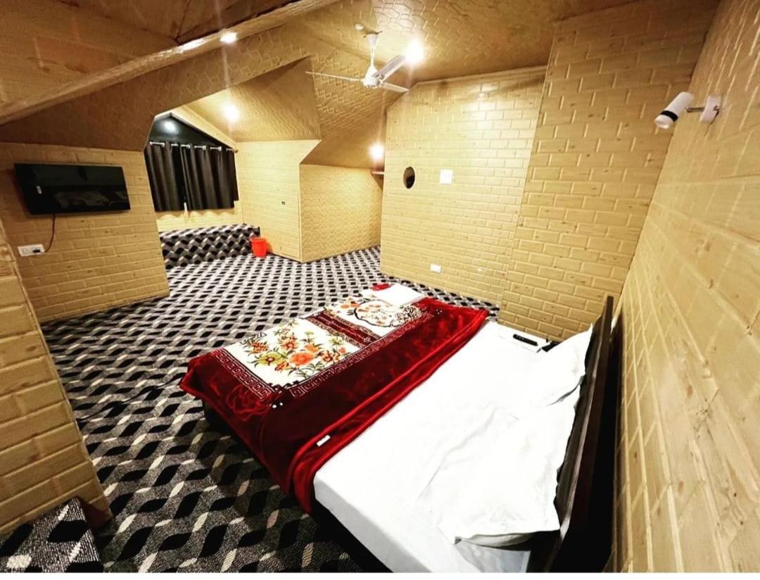 Solitaire Guest house *