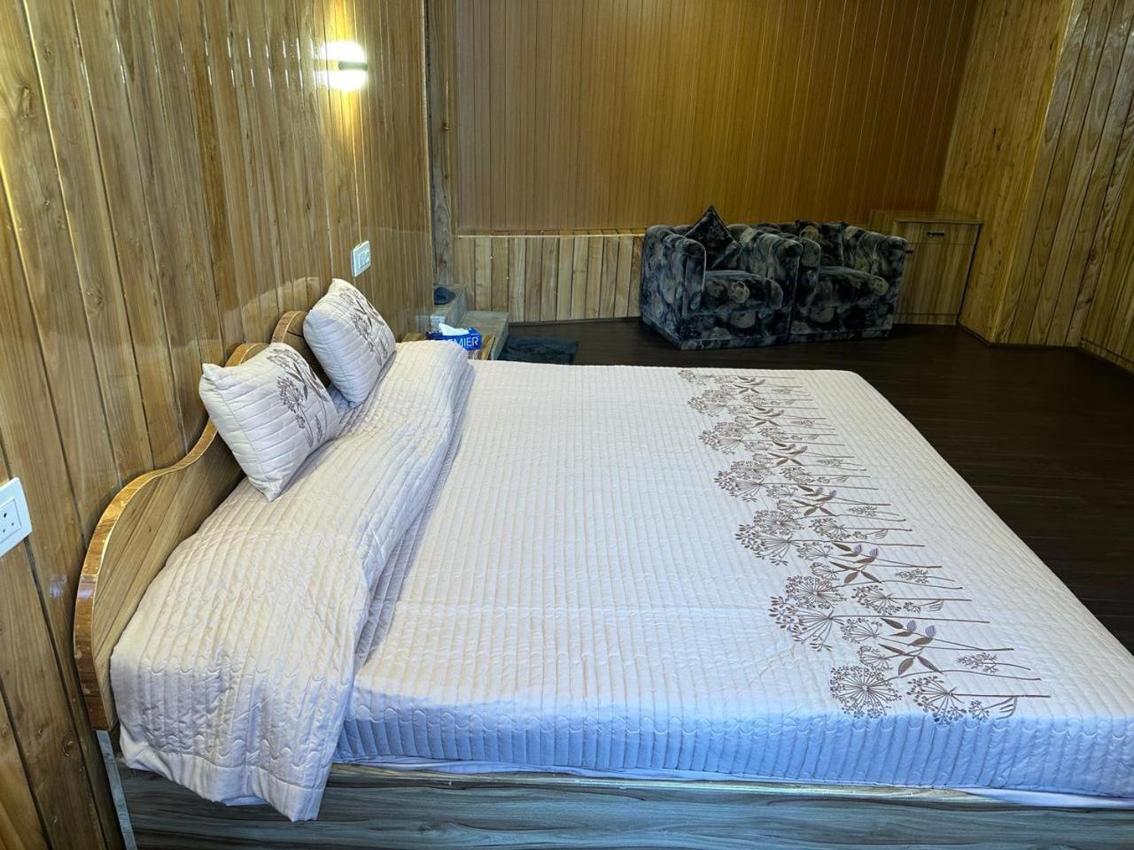 Guest house Redwood *