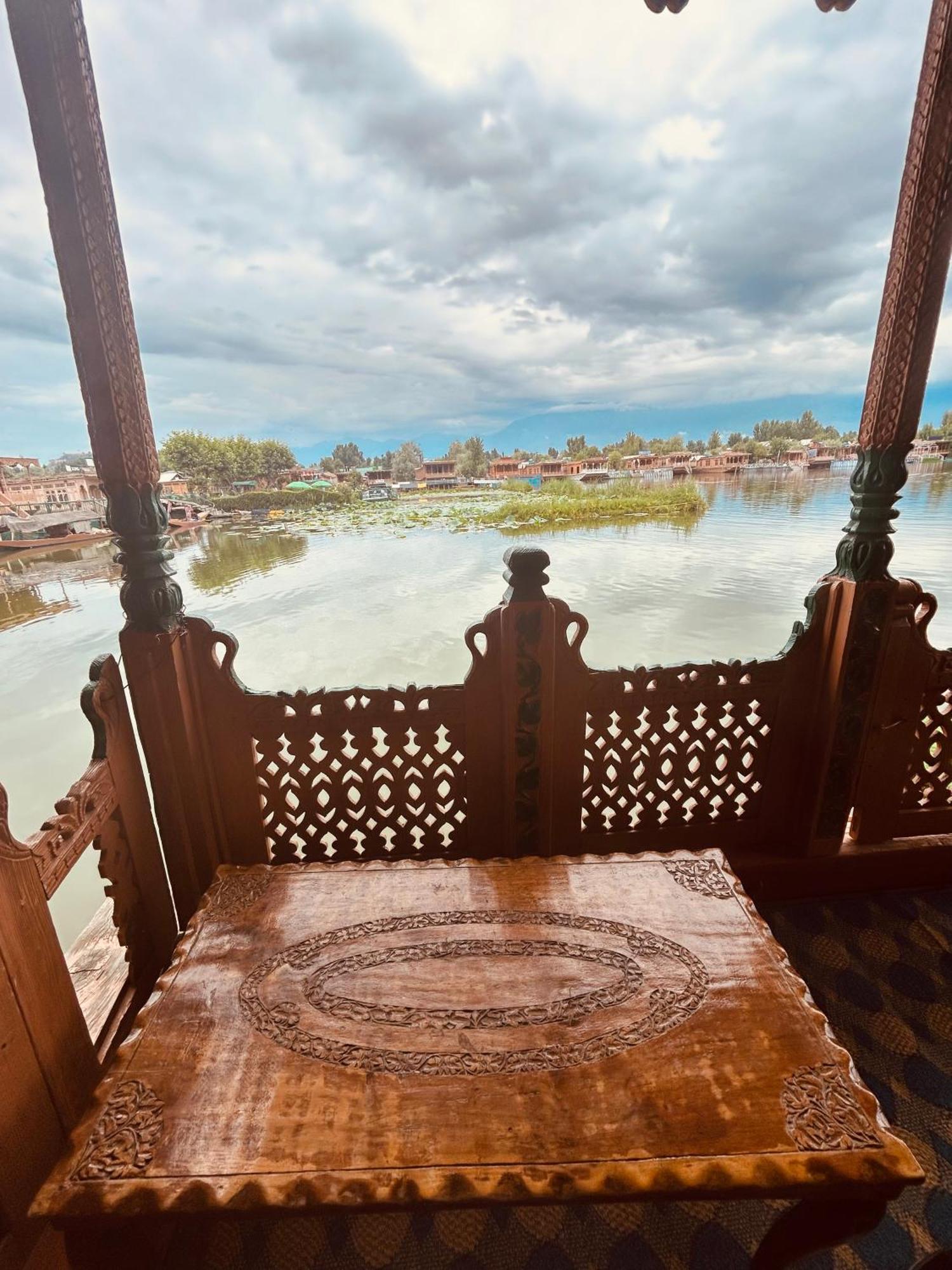 Botel The Altaf Group Of Houseboats Srinagar (Jammu and Kashmir)