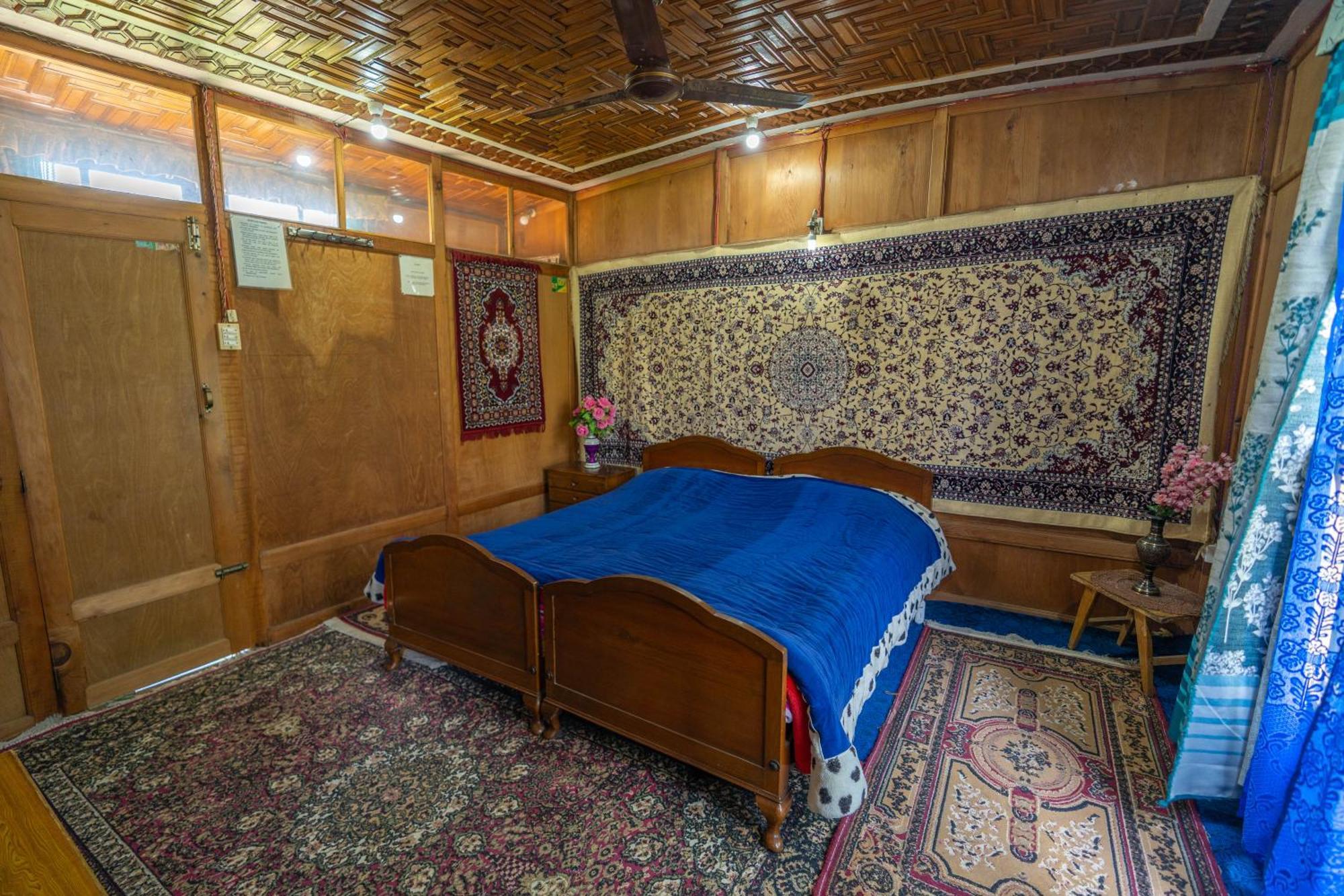 The Altaf Group Of Houseboats Srinagar (Jammu and Kashmir)