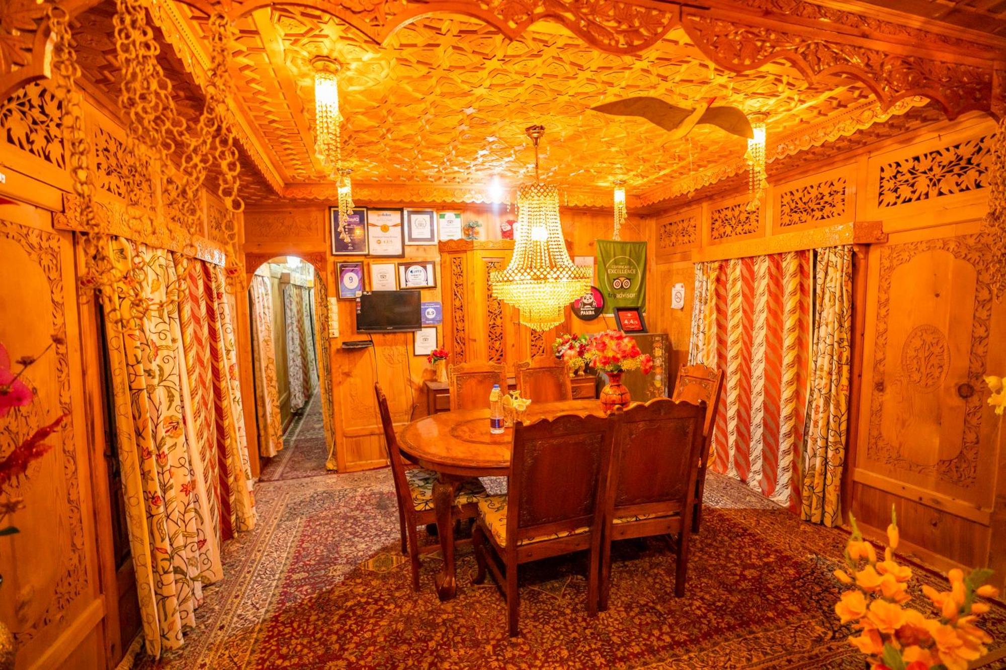 The Altaf Group Of Houseboats 4* Srinagar (Jammu and Kashmir)