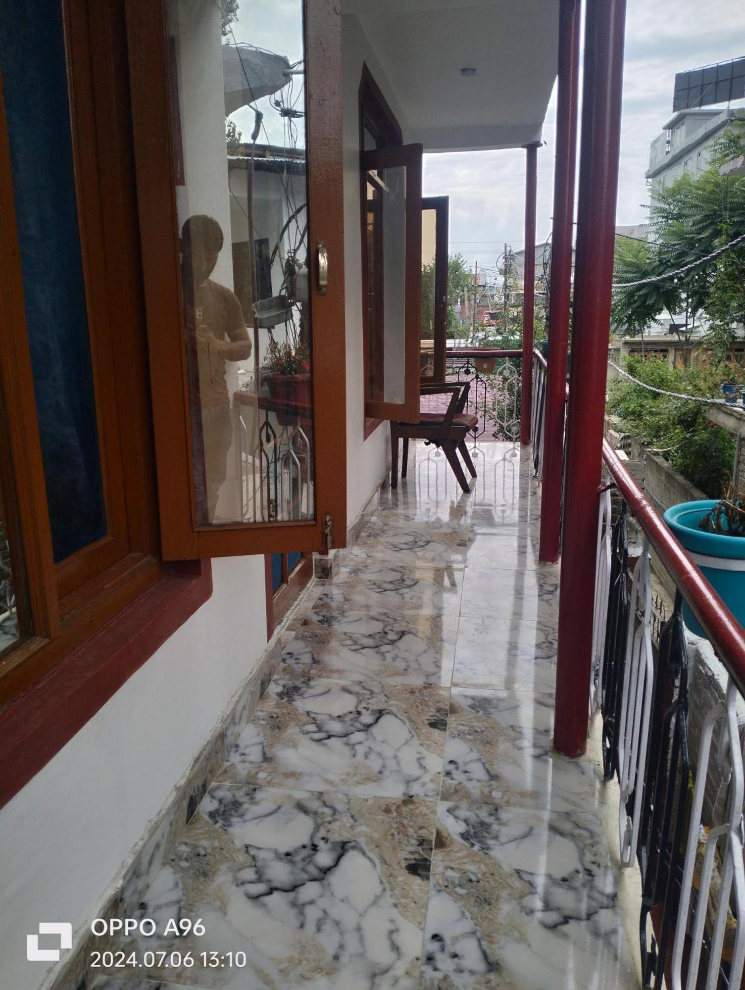 Double Tree Irshad Apartment Srinagar (Jammu and Kashmir)