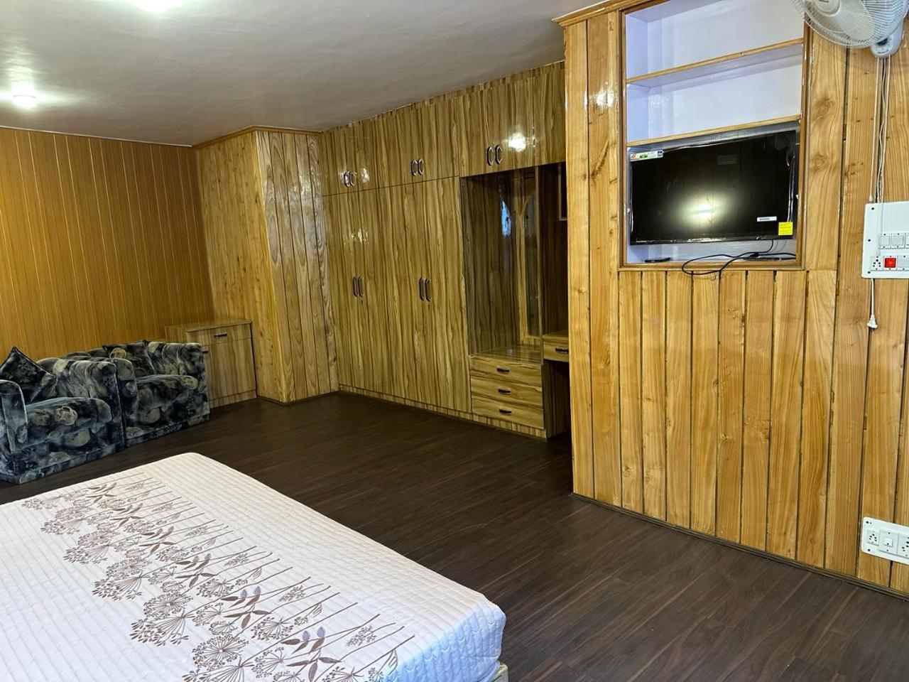 Guest house Redwood