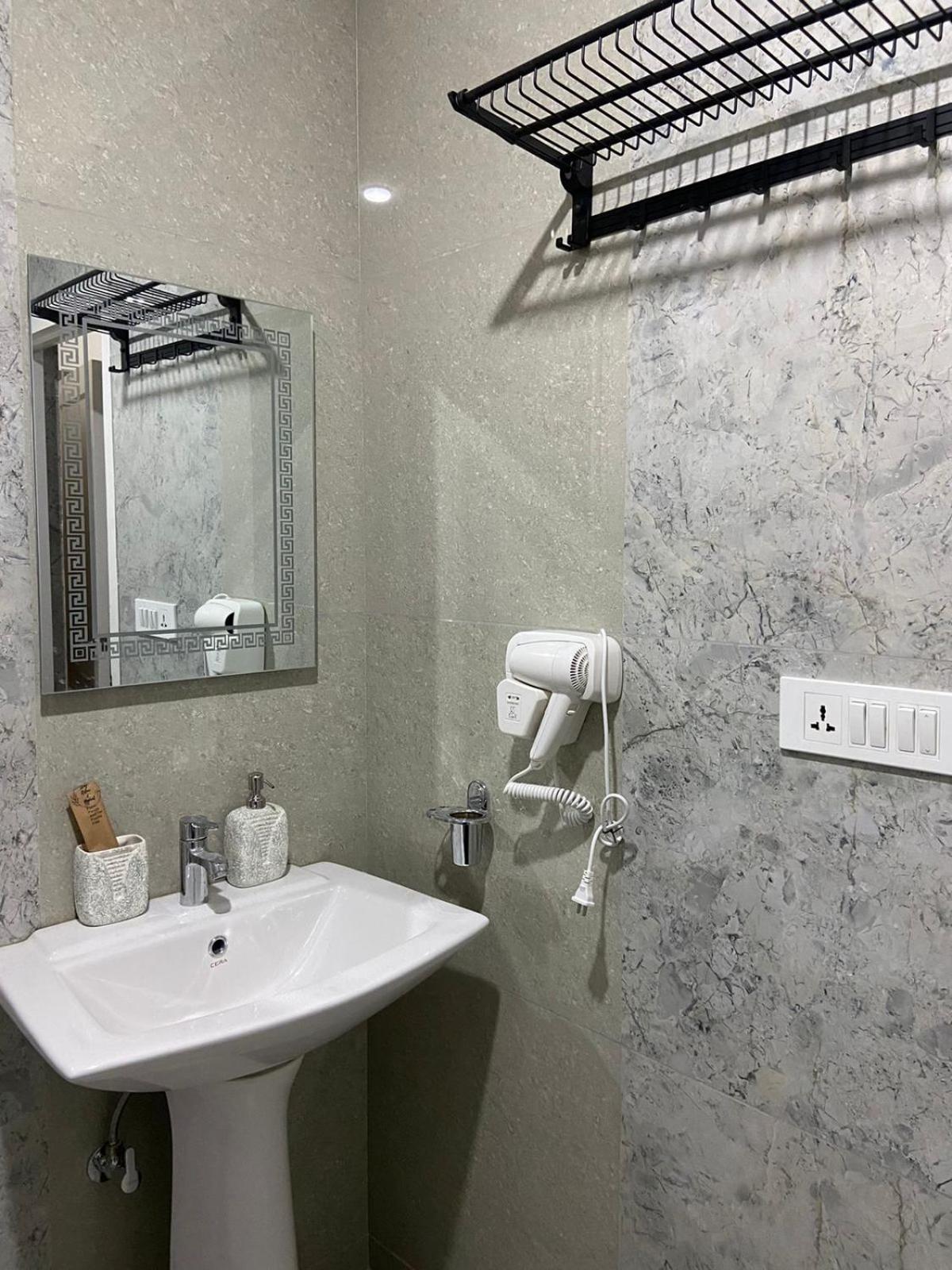 Duas Residency Hotel