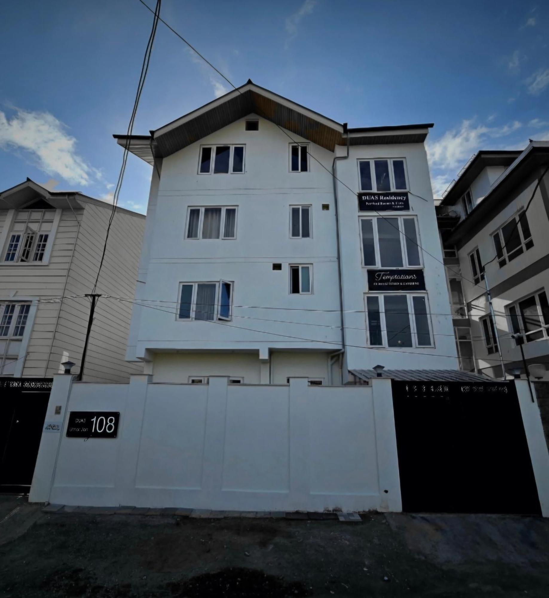 Duas Residency Hotel