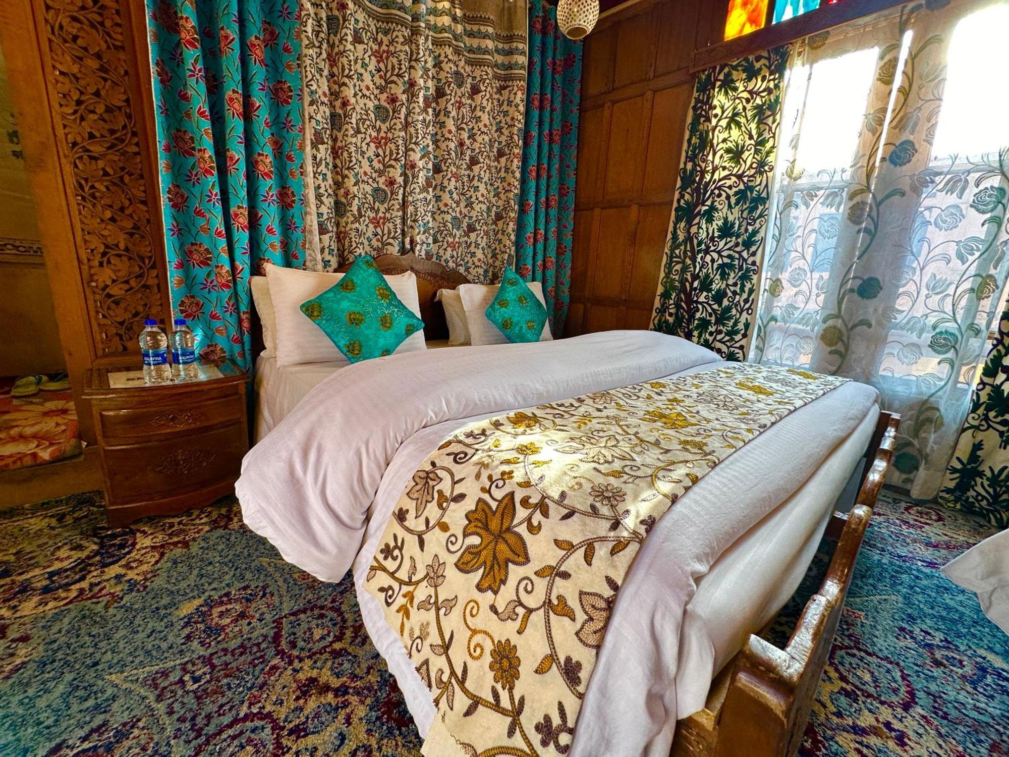 Palace Group Of House Boats 3* Srinagar (Jammu and Kashmir)