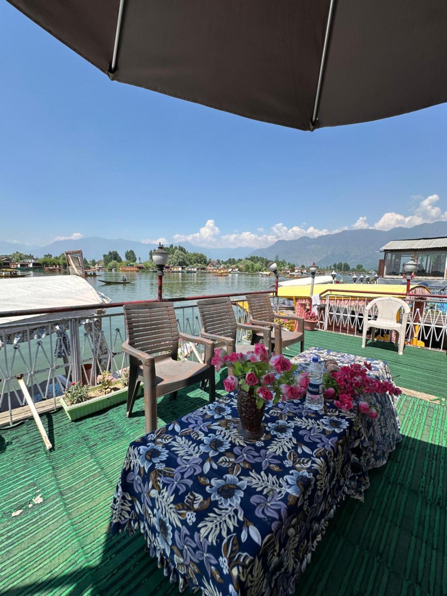 Palace Group Of House Boats Hotel Srinagar (Jammu and Kashmir)