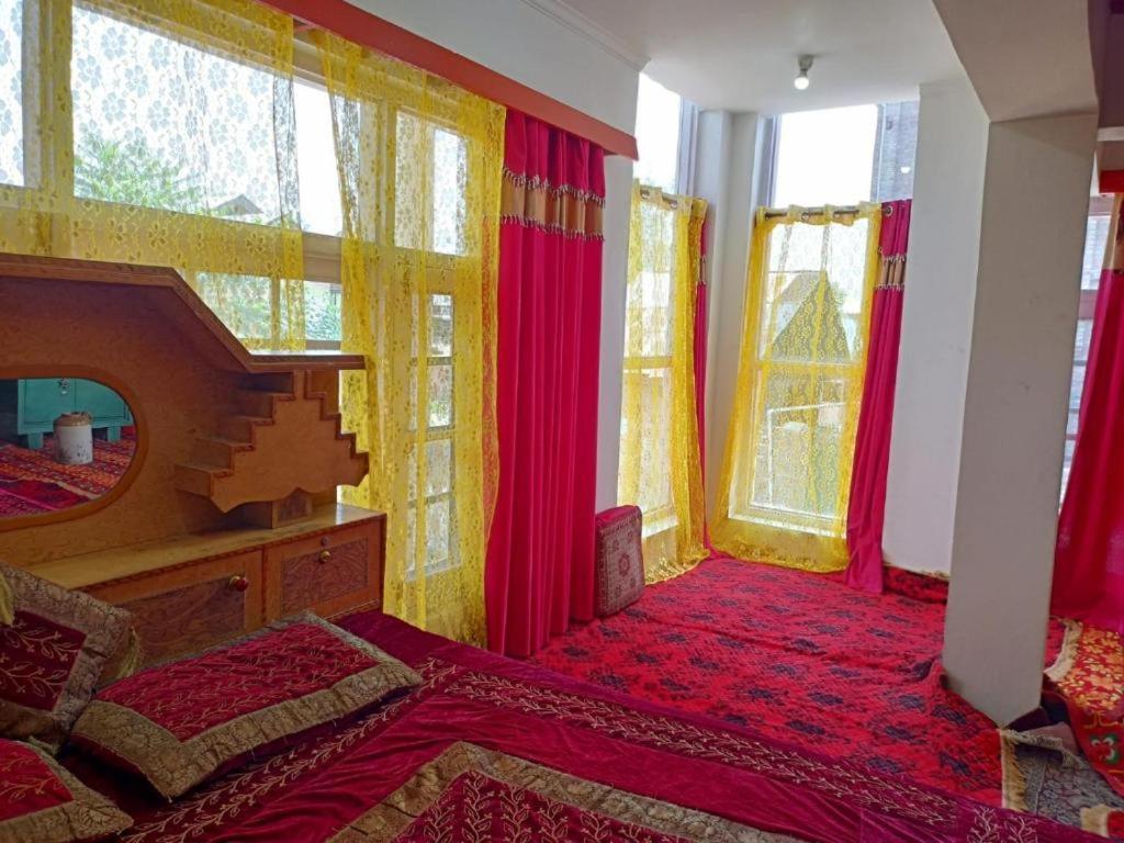 O The Ayra Homestay Apartment Srinagar (Jammu and Kashmir)