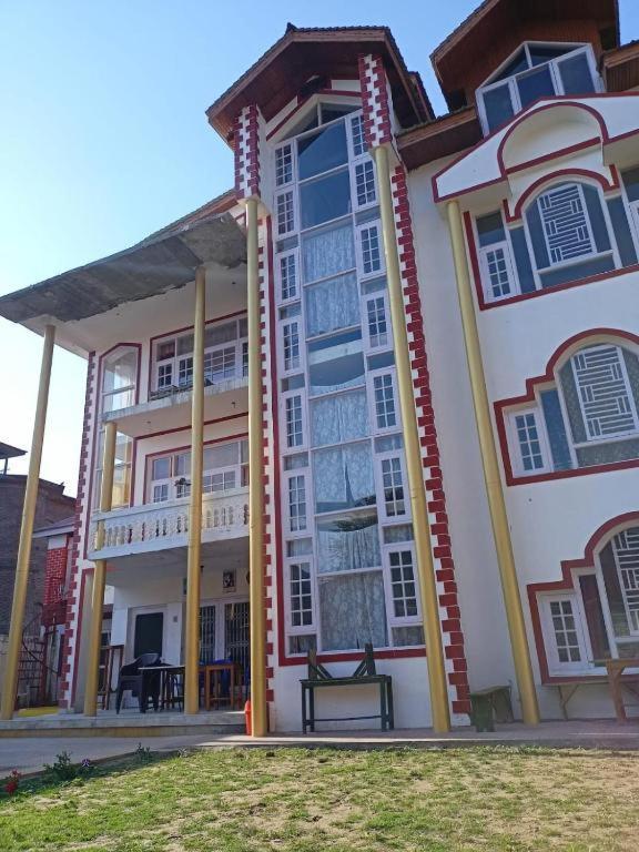 O The Ayra Homestay Apartment *