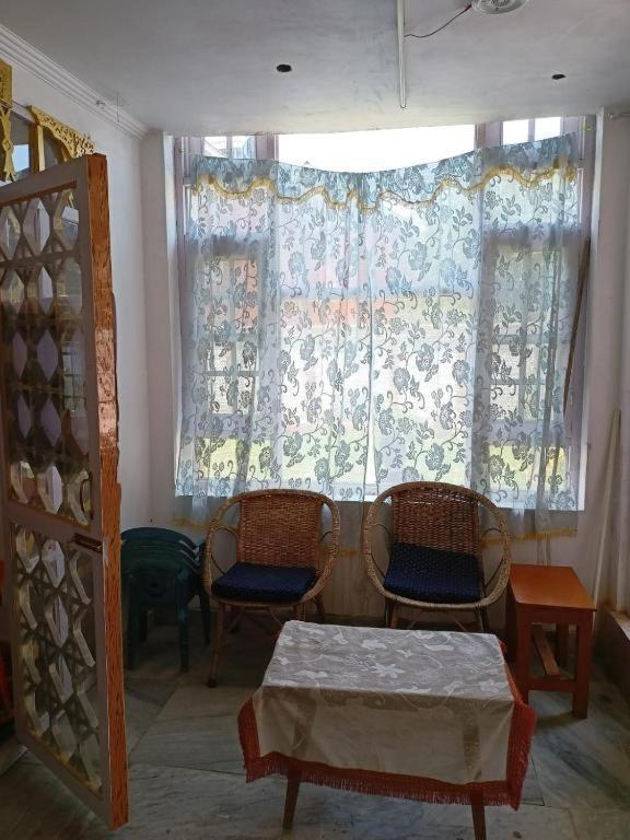 O The Ayra Homestay Srinagar (Jammu and Kashmir)