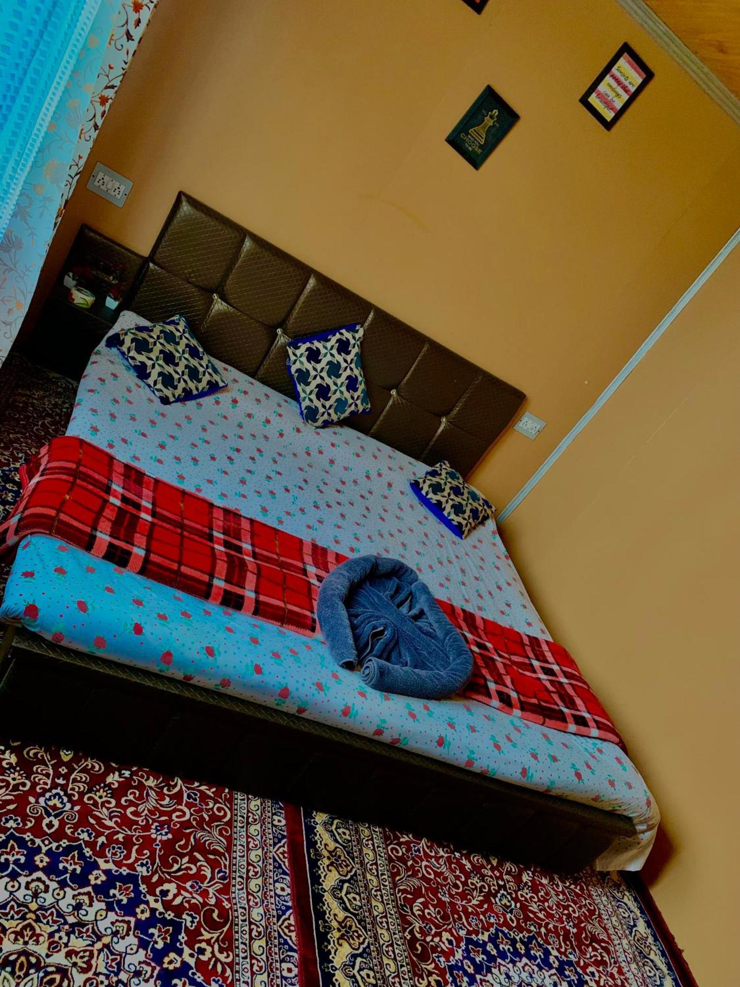 Farooq Biloo Palace Srinagar (Jammu and Kashmir)