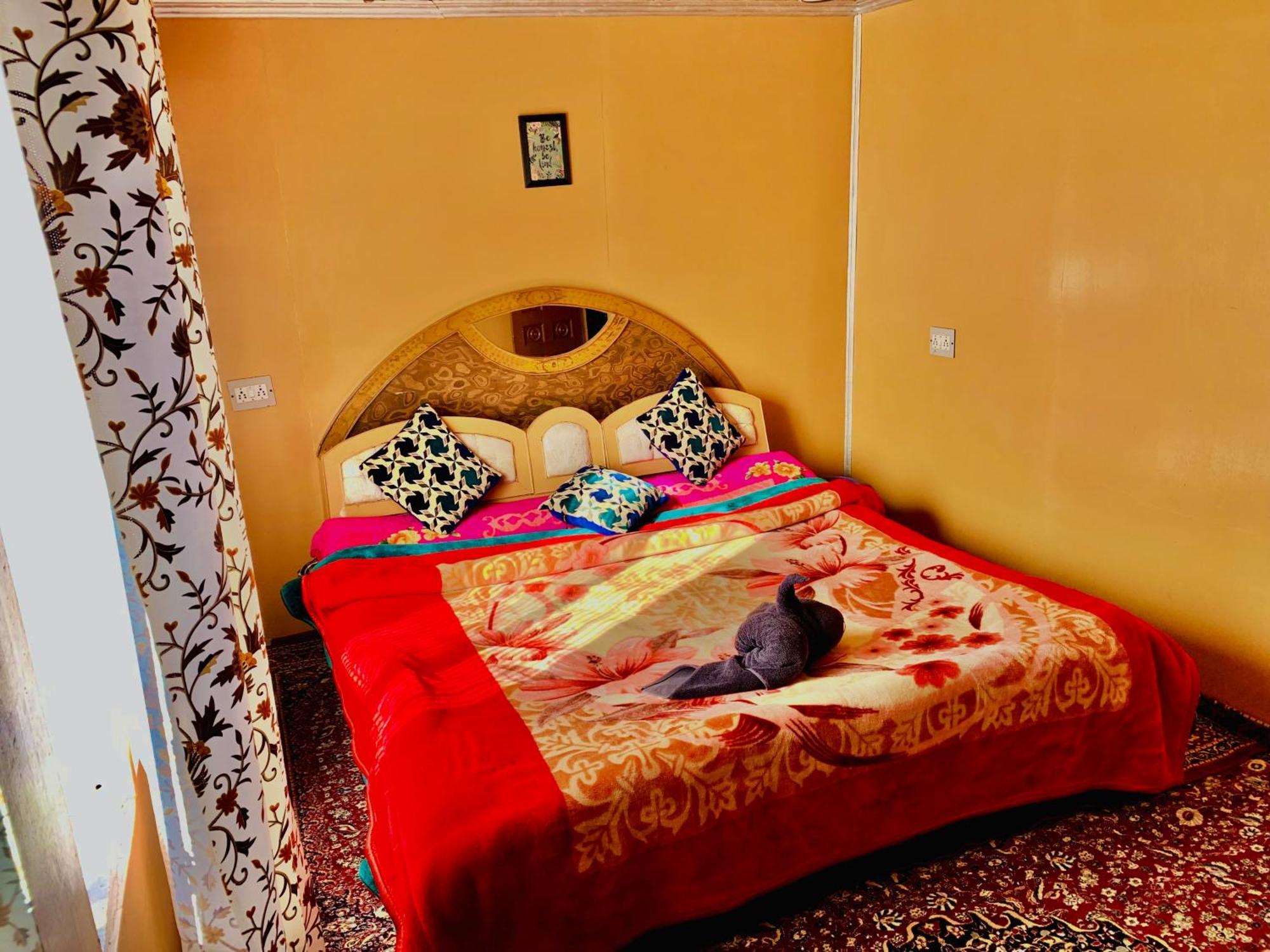 Farooq Biloo Palace
