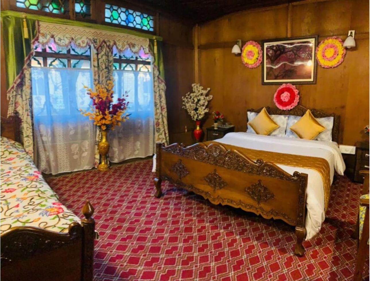The Heritage Safina Group Of Houseboats * Srinagar (Jammu and Kashmir)