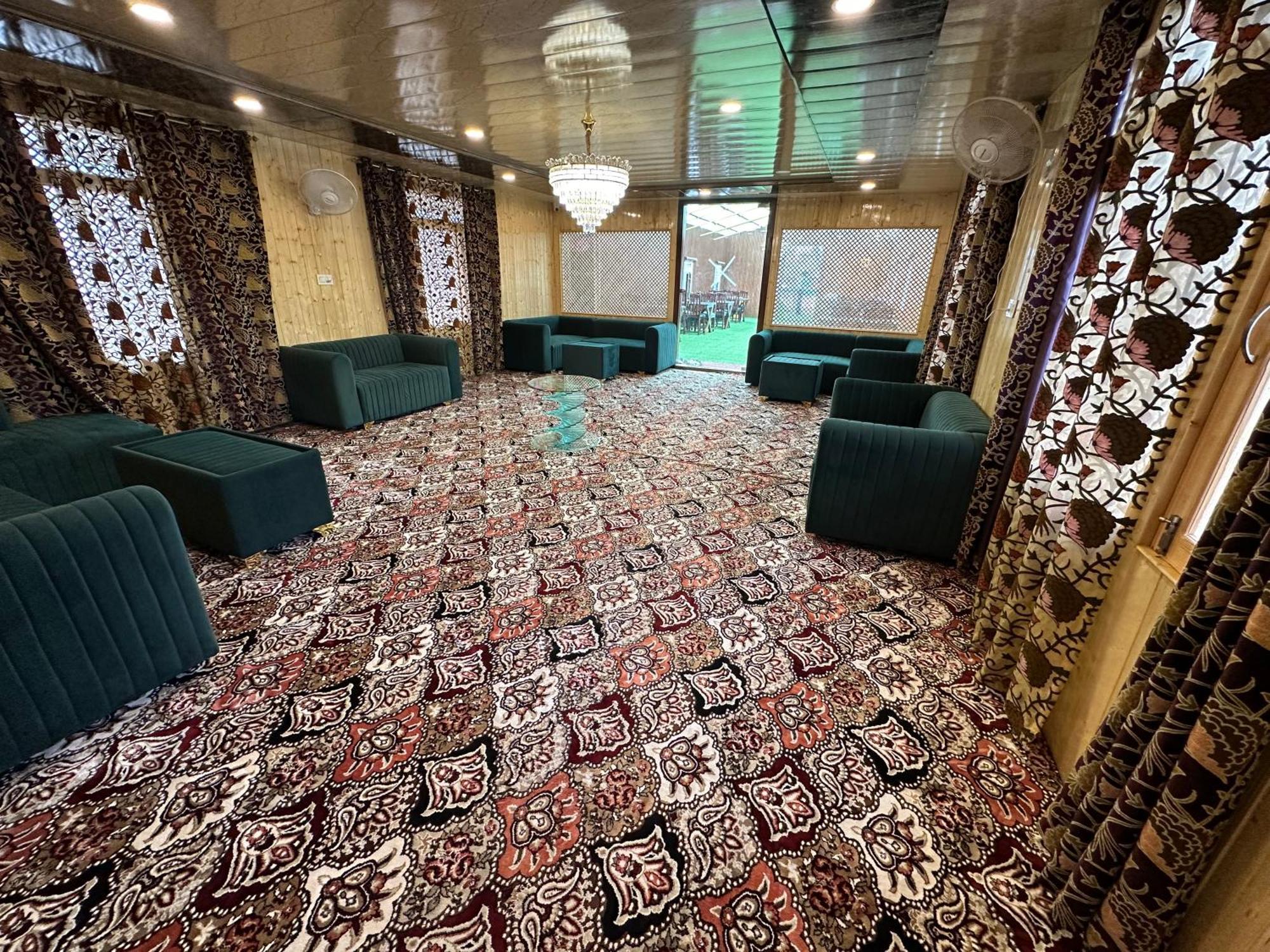 Apartment The Heritage Safina Group Of Houseboats