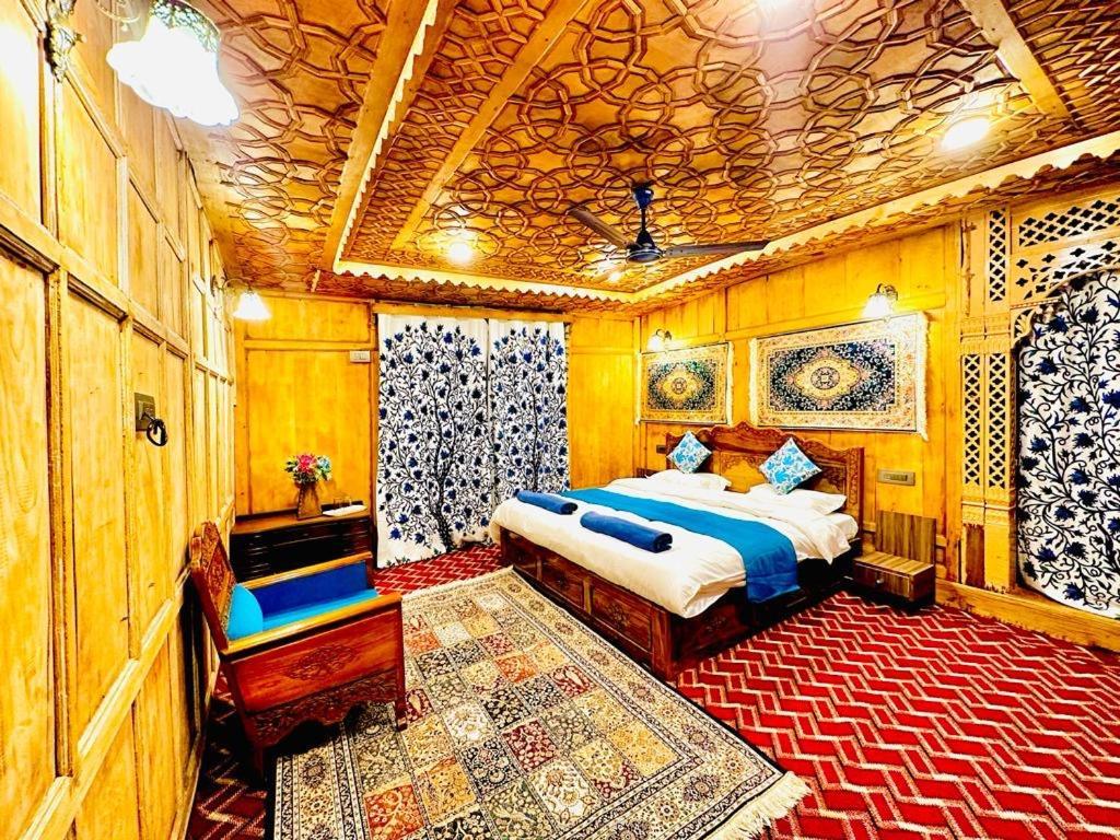 The Heritage Safina Group Of Houseboats * Srinagar (Jammu and Kashmir)