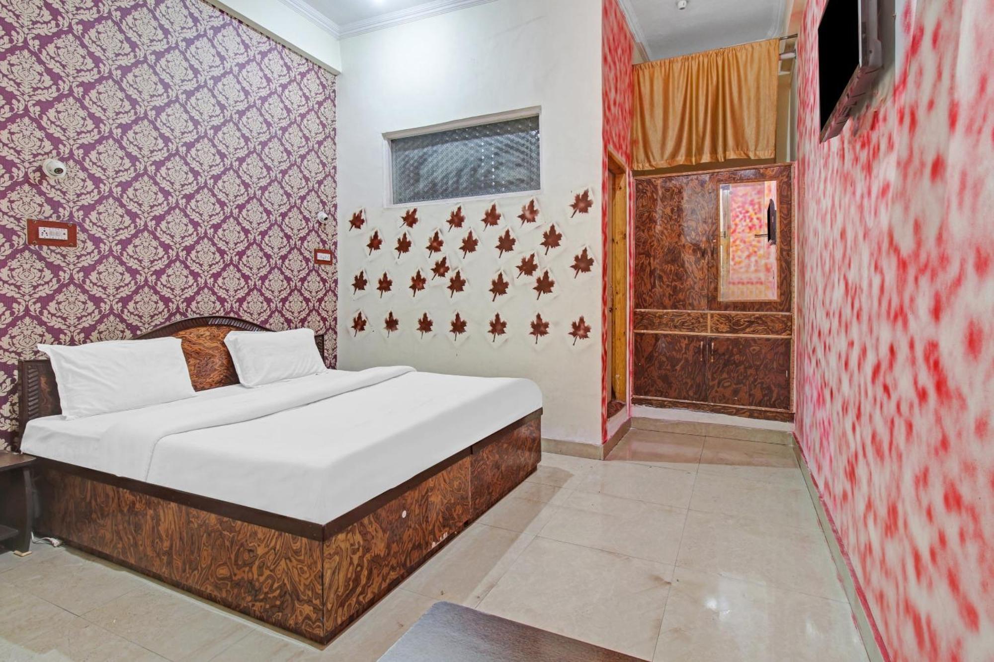 O 84461 Shaani Hotel Srinagar (Jammu and Kashmir)