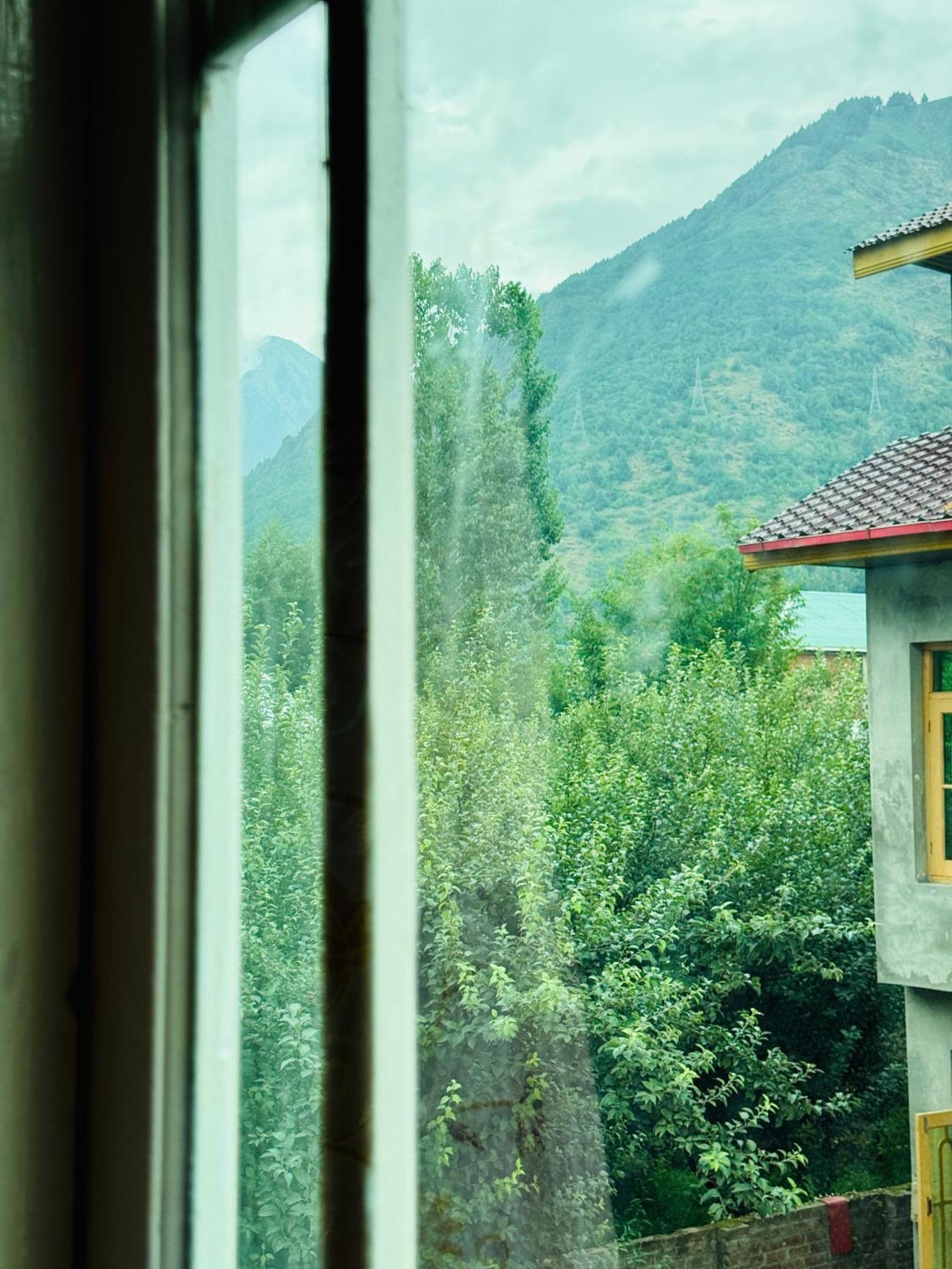 Homestay Shesh Bagh Boutique Luxury Retreat Srinagar (Jammu and Kashmir)