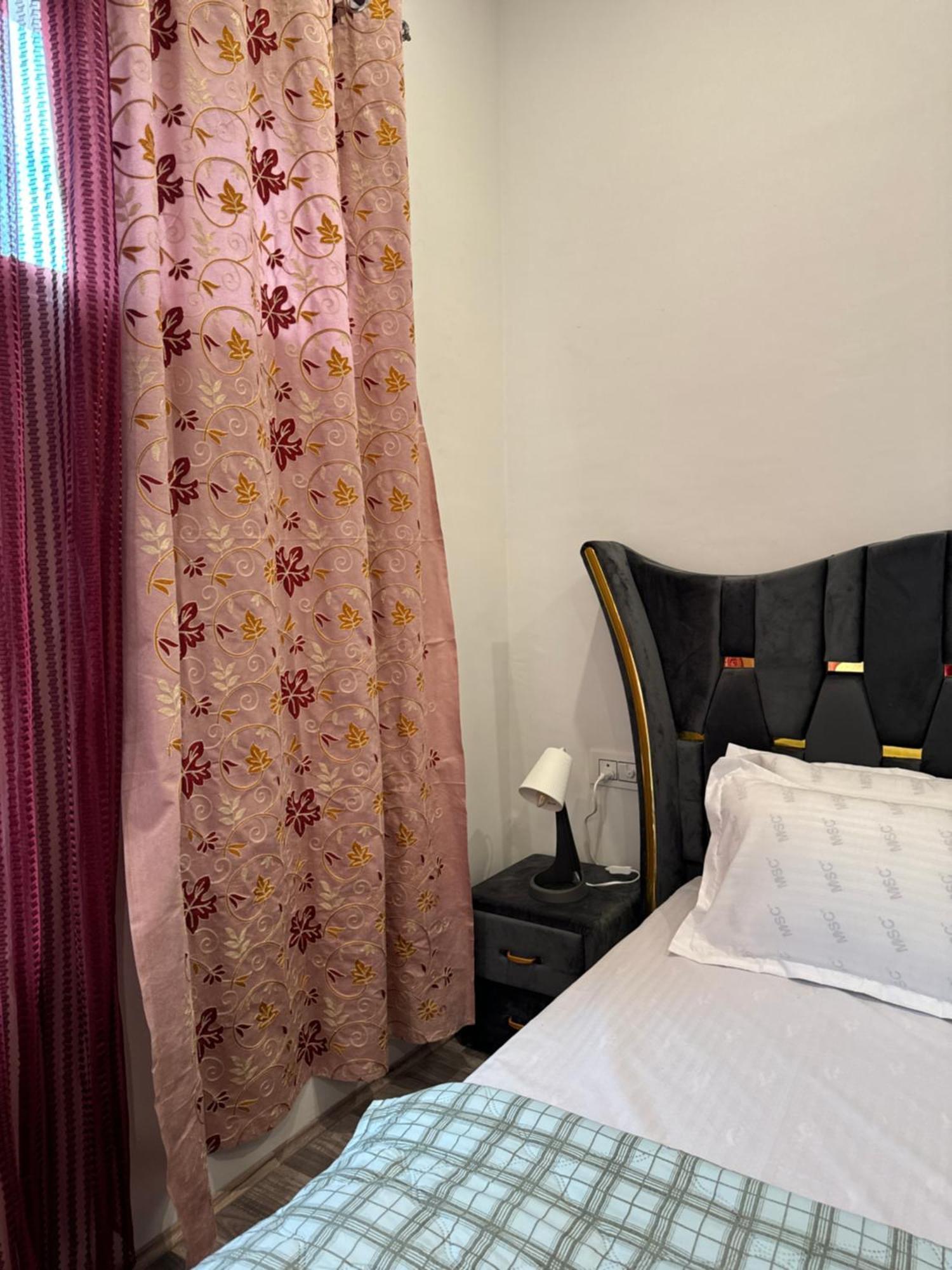 Shesh Bagh Boutique Luxury Retreat *