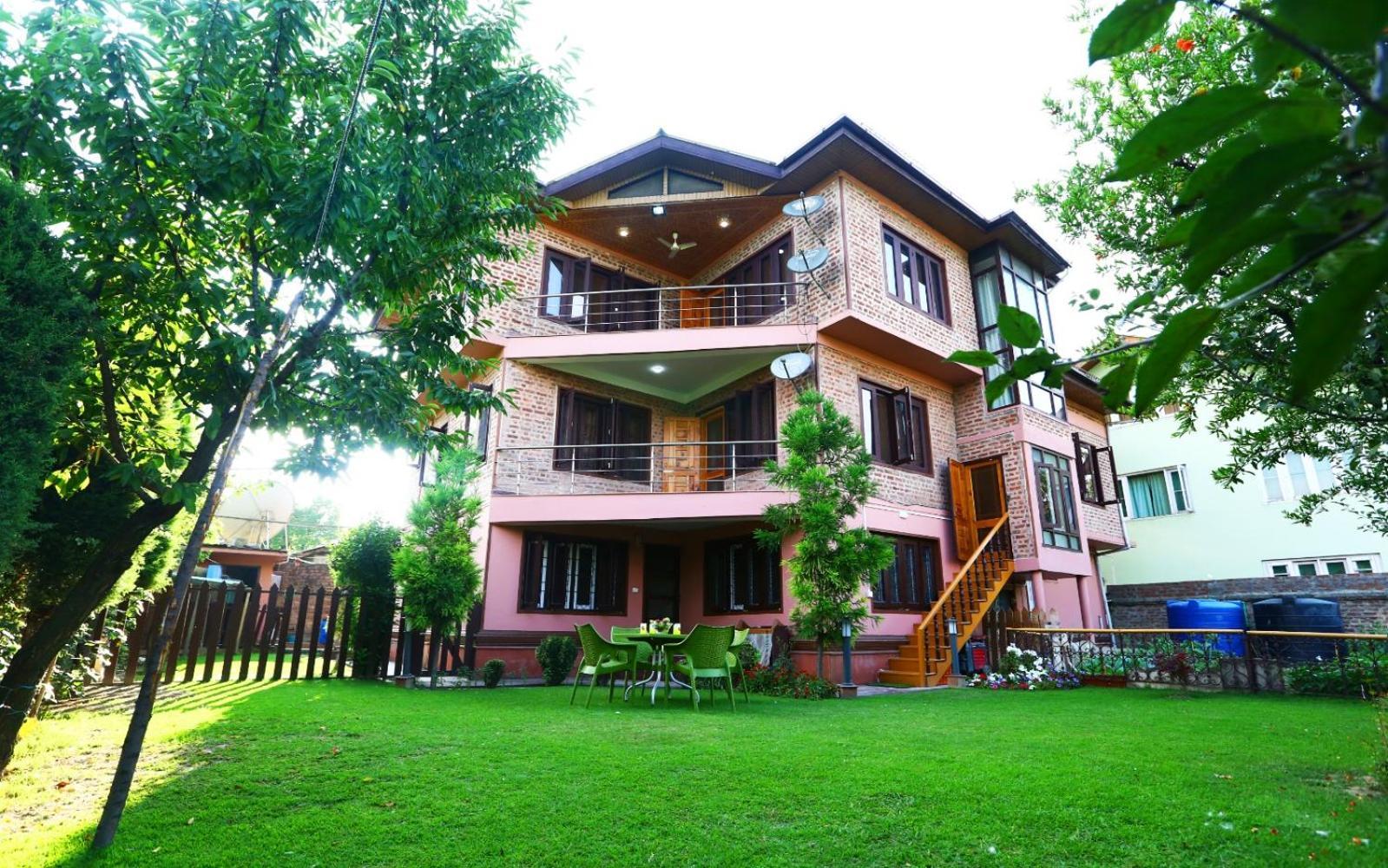 Imus Srinagar (Jammu and Kashmir)