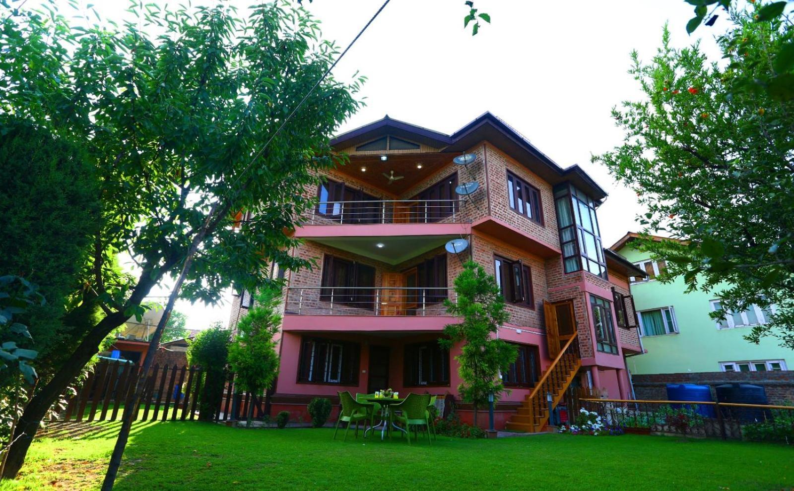 Imus Holiday home Srinagar (Jammu and Kashmir)