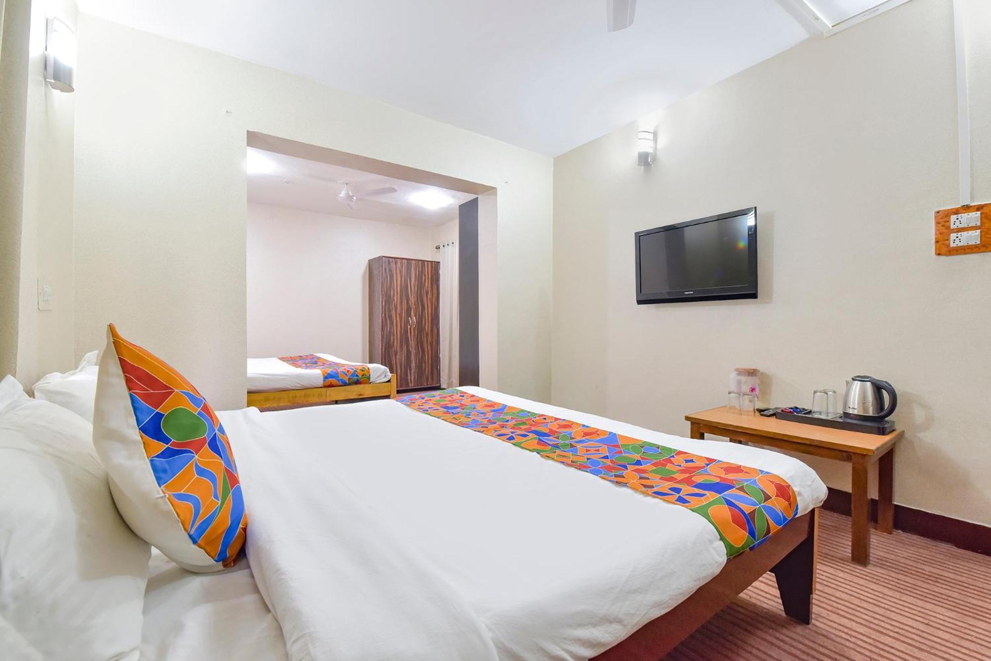 Hotel Fabhotel The Legend Residency Srinagar (Jammu and Kashmir)