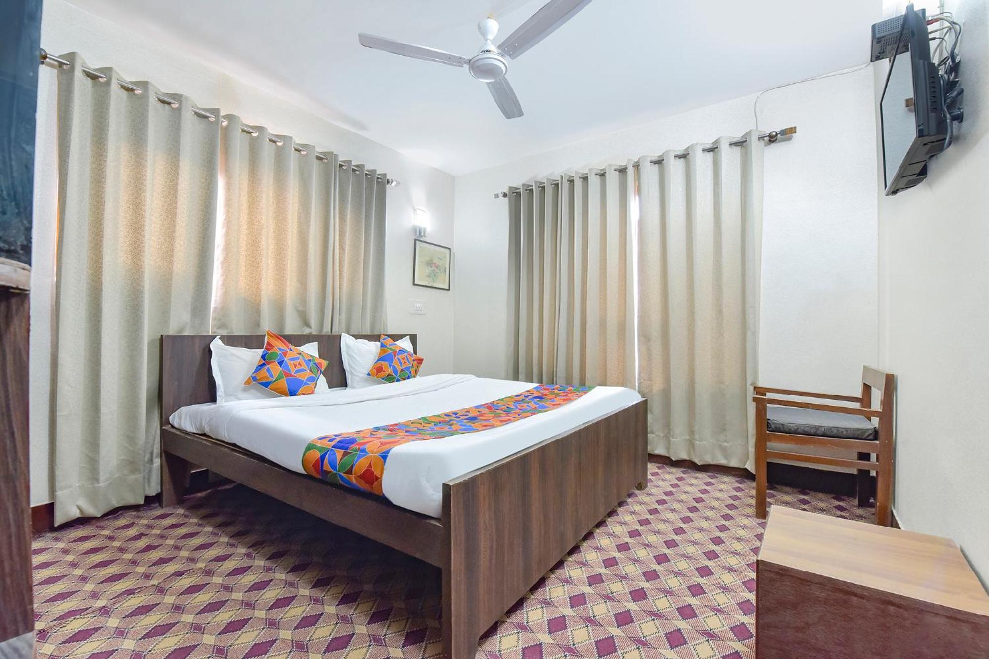 Hotel Fabhotel The Legend Residency