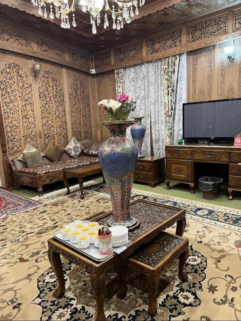 Royal Heritage Houseboats Hotel 5*