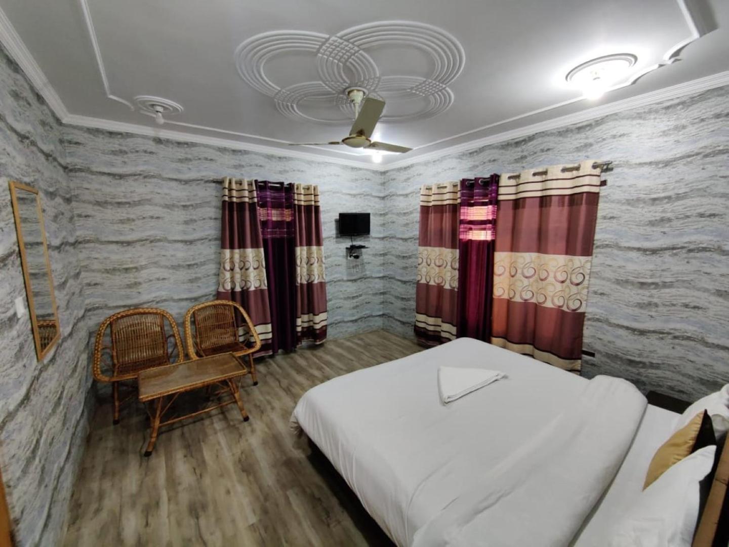 Hotel Sheesha Residency 3*