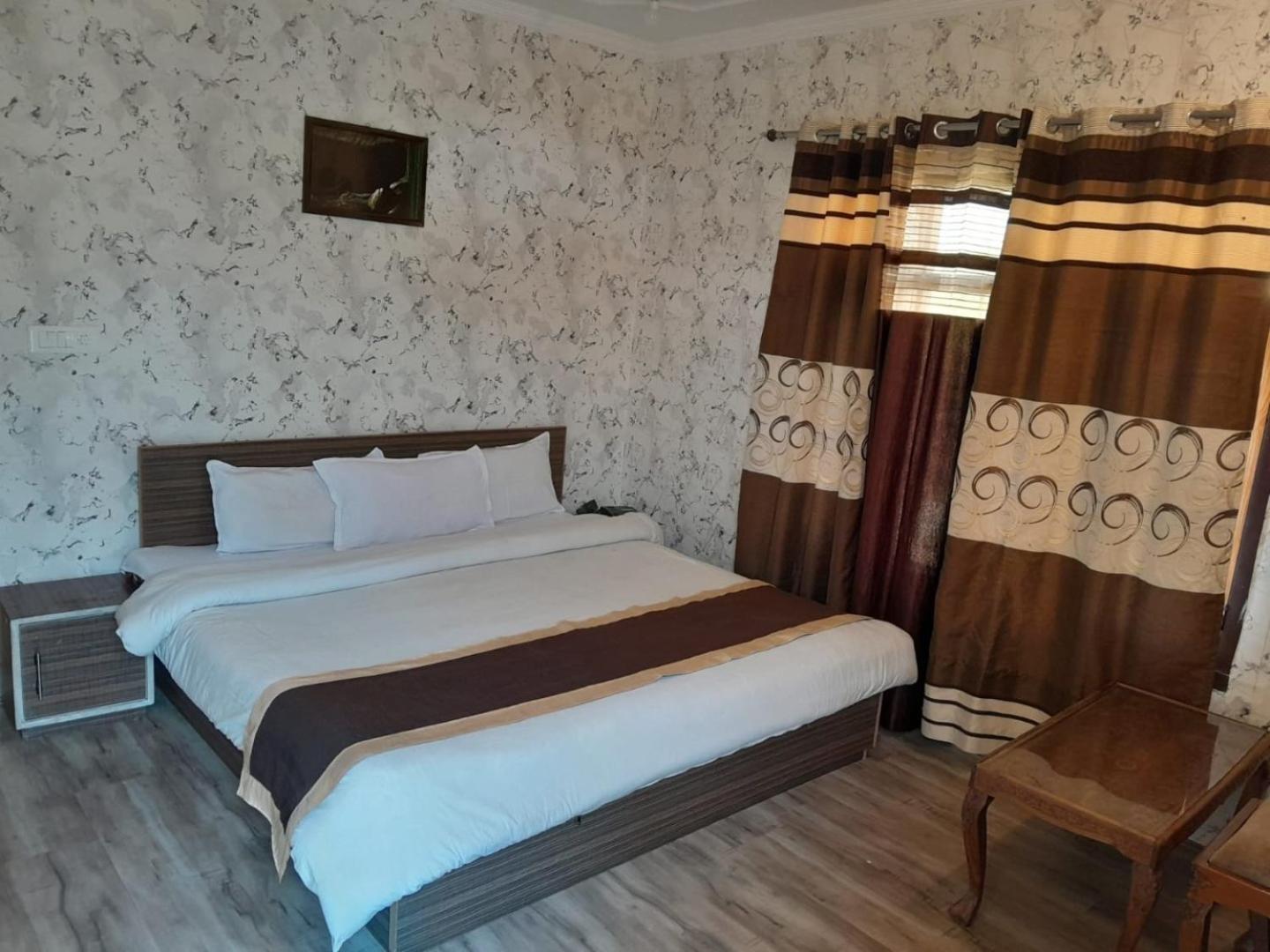 Sheesha Residency Srinagar (Jammu and Kashmir)
