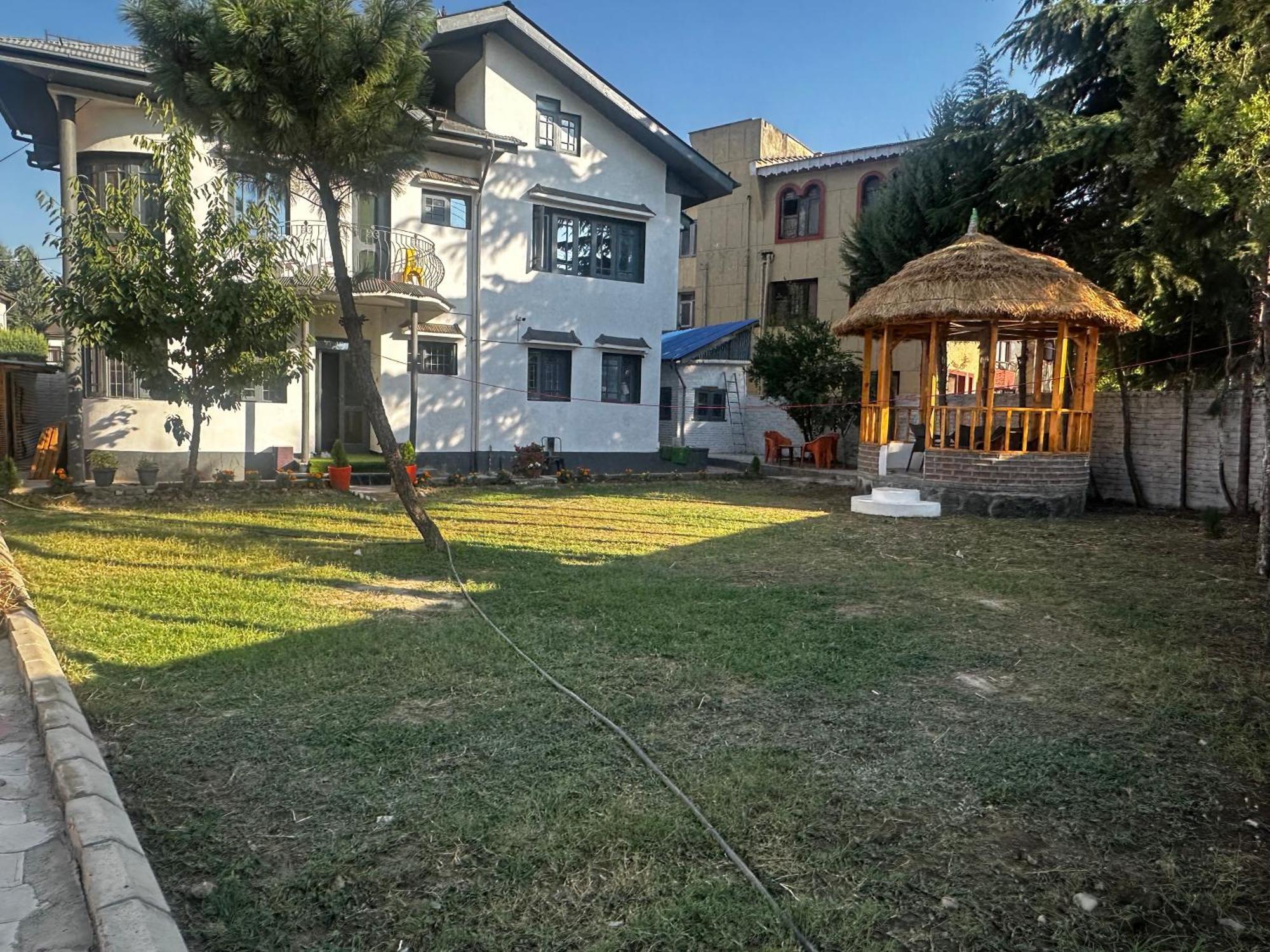 Luxury Escape - Dilan Residency * Srinagar (Jammu and Kashmir)