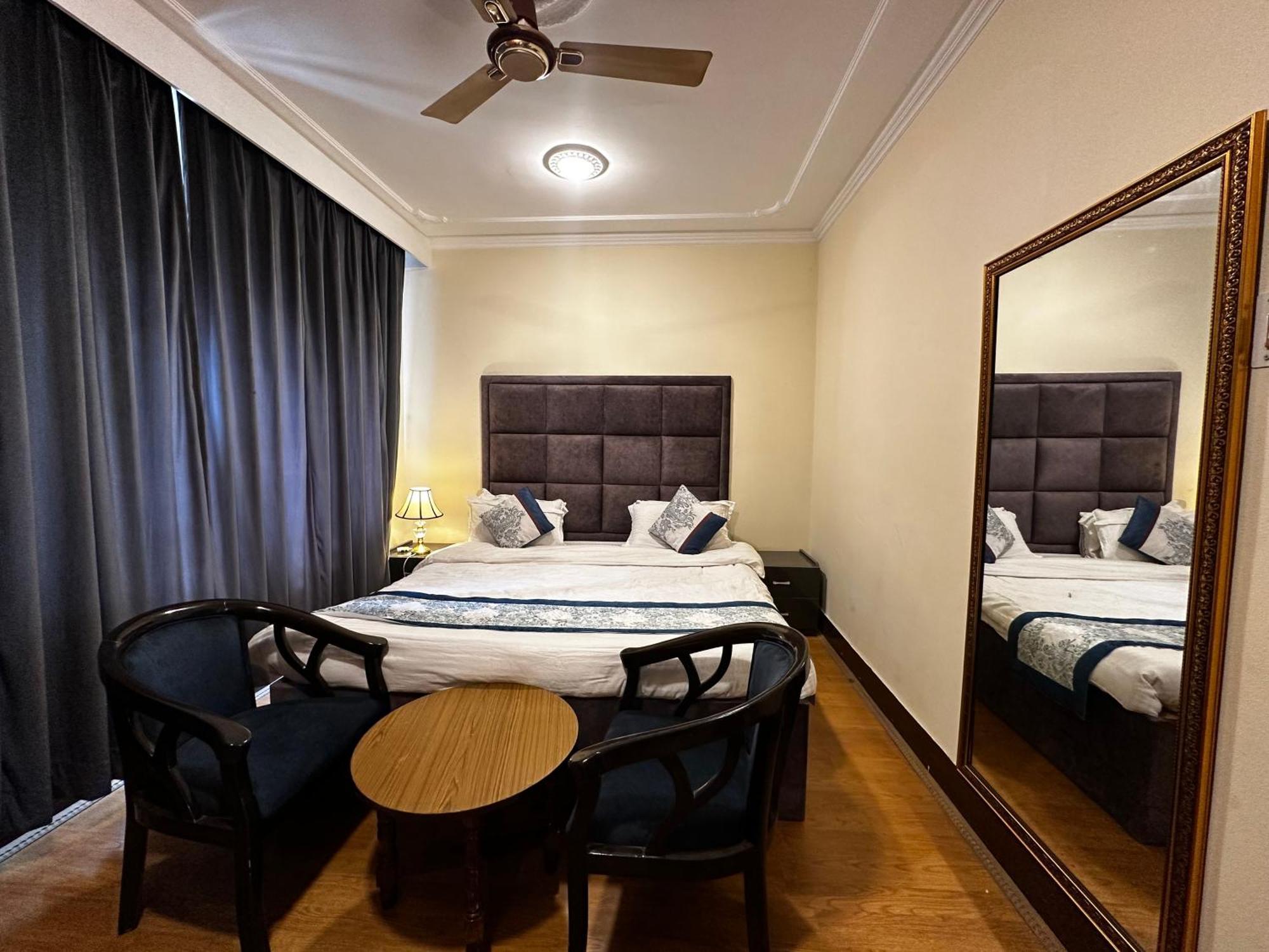 Villa Luxury Escape - Dilan Residency