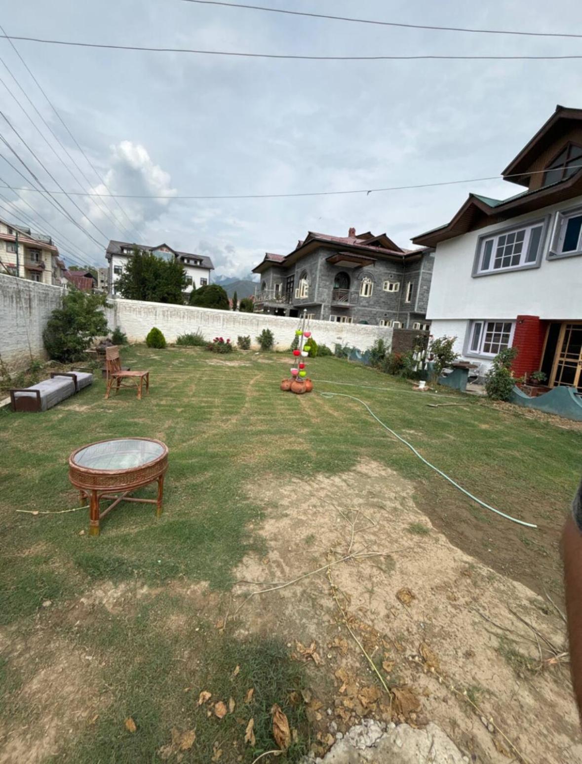 Guest house Nest Srinagar (Jammu and Kashmir)