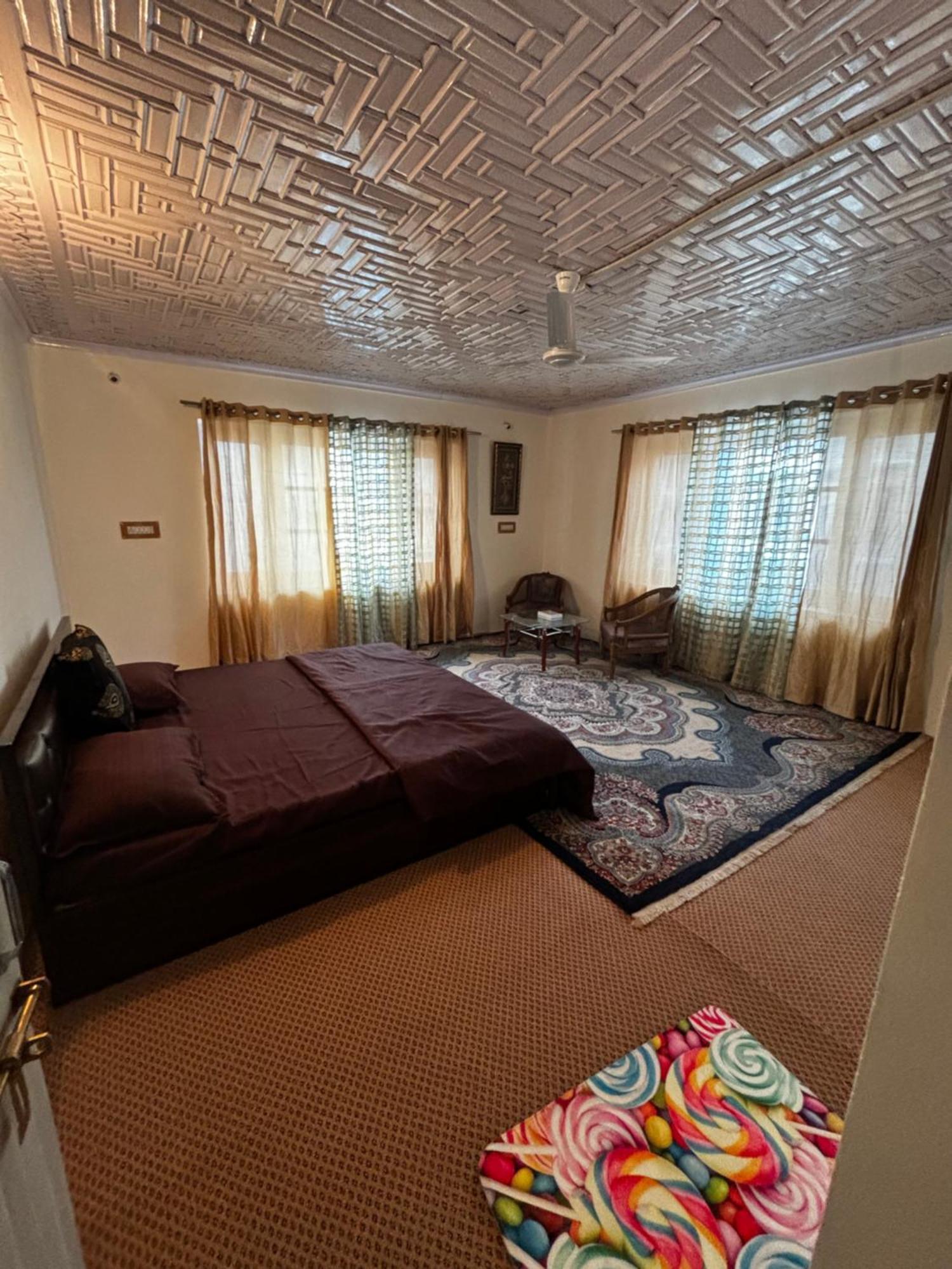 Nest Srinagar (Jammu and Kashmir)