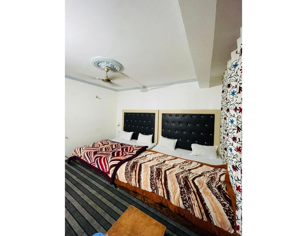 Homestay Muneer Ishfan, Srinagar (Jammu and Kashmir)