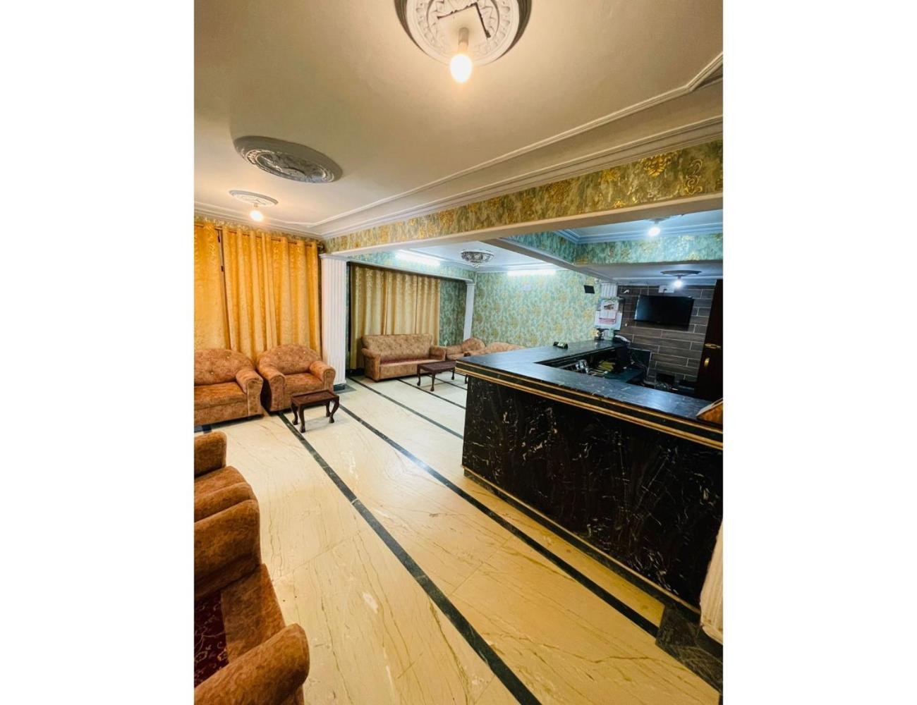 Muneer Ishfan, Homestay