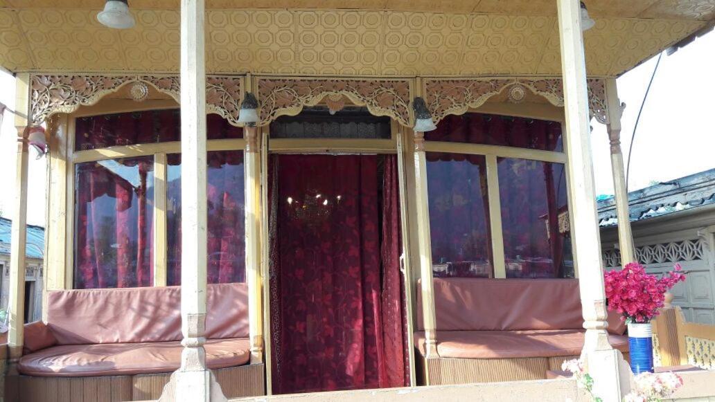 Houseboat Plato Excellence 3* Srinagar (Jammu and Kashmir)