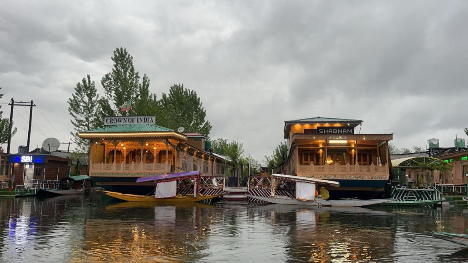 Hotel Crown Of India Group Of Houseboats 4*