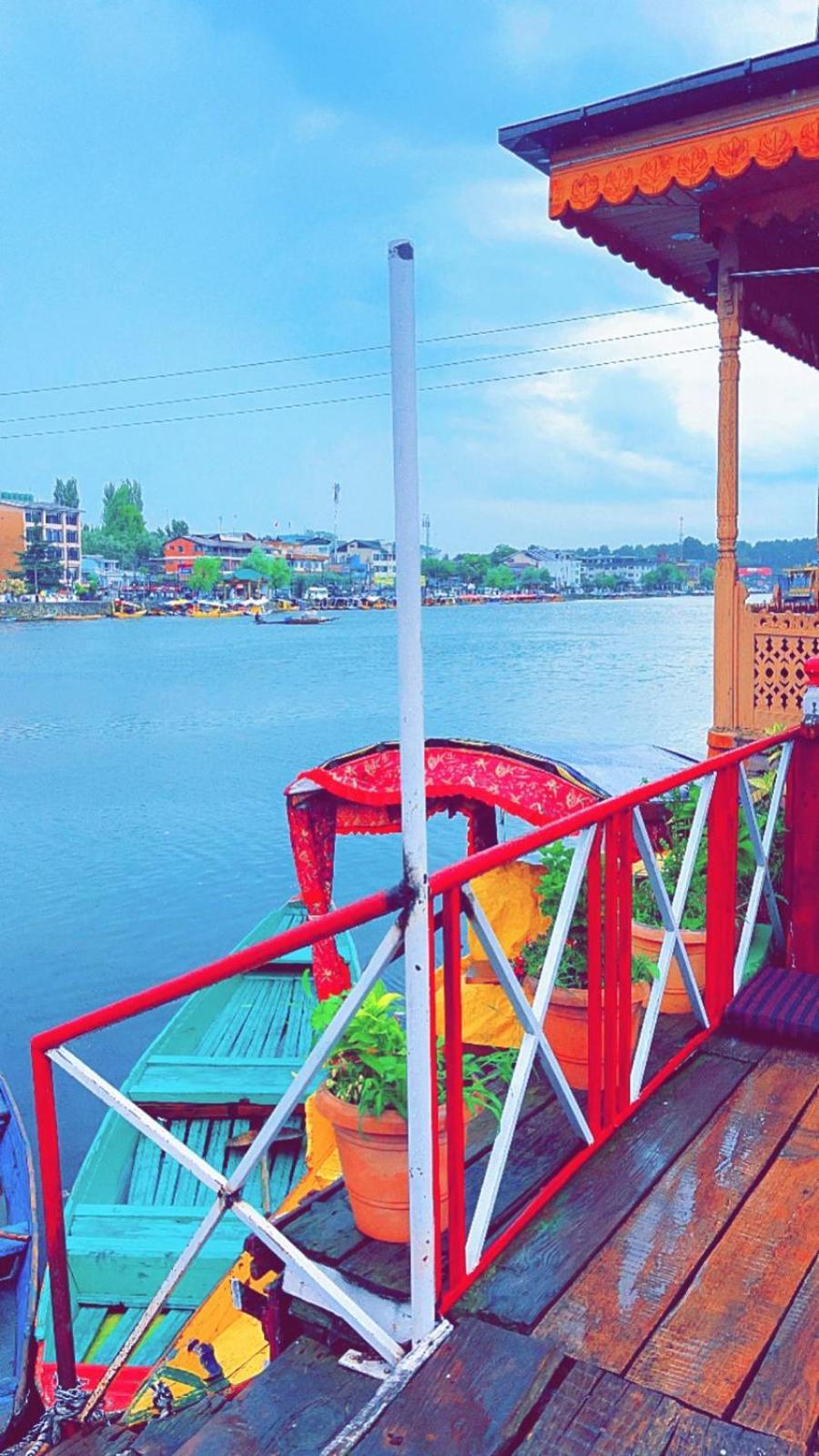 Crown Of India Group Of Houseboats Srinagar (Jammu and Kashmir)