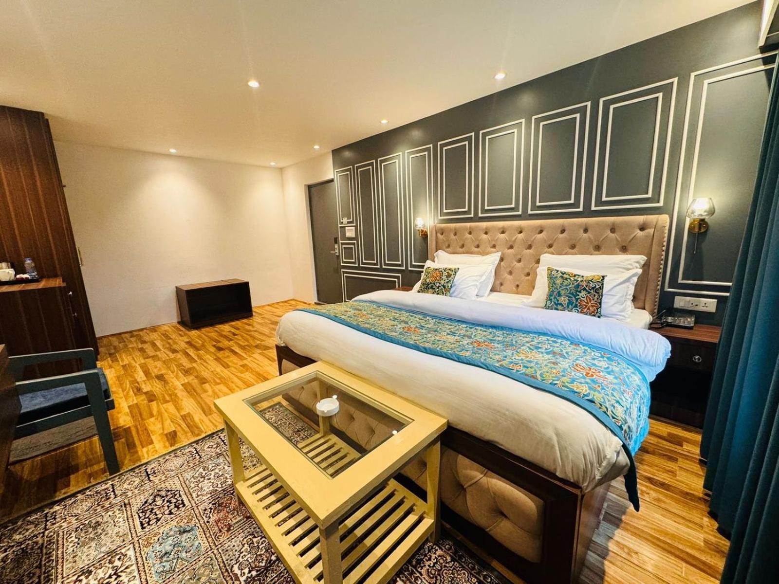 De Elaaf The Luxury Hotel