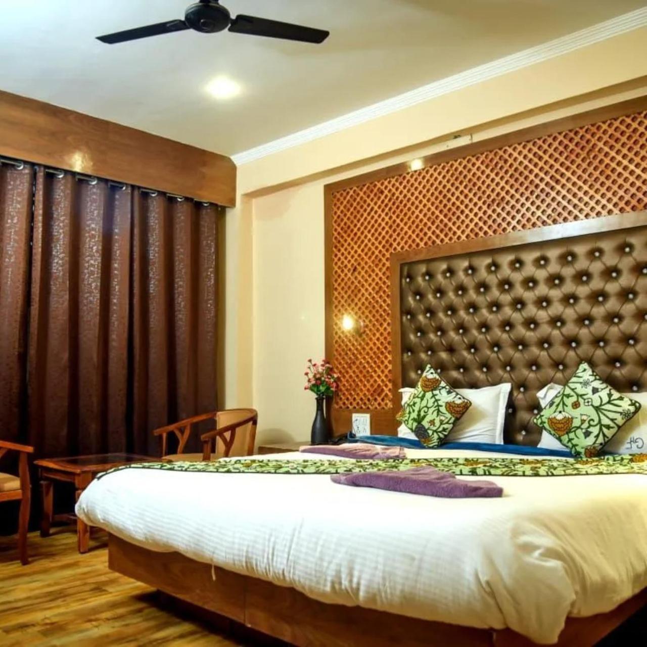 Hotel Grand Fortune Srinagar (Jammu and Kashmir)