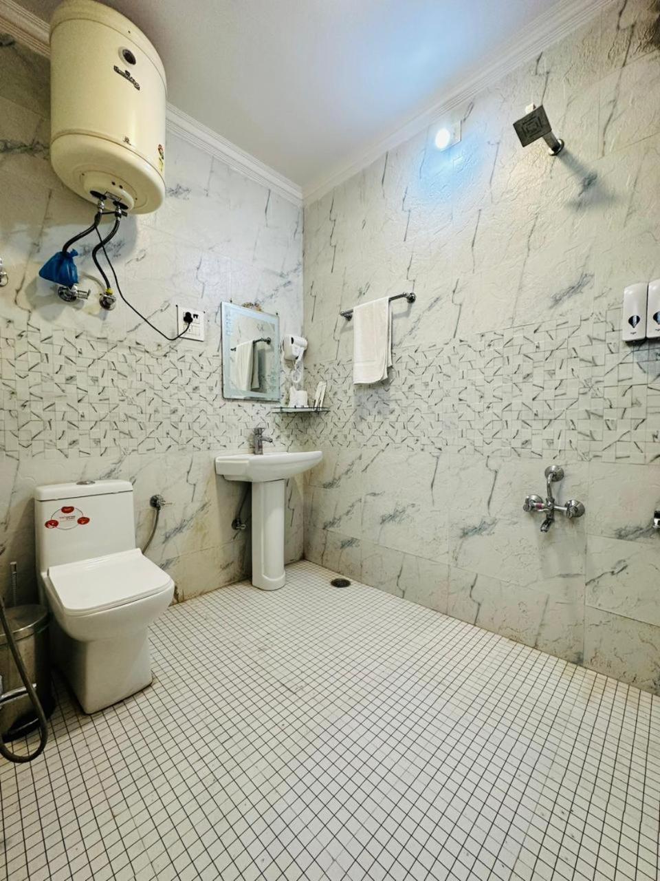 Group Of Hotel Srinagar (Jammu and Kashmir)