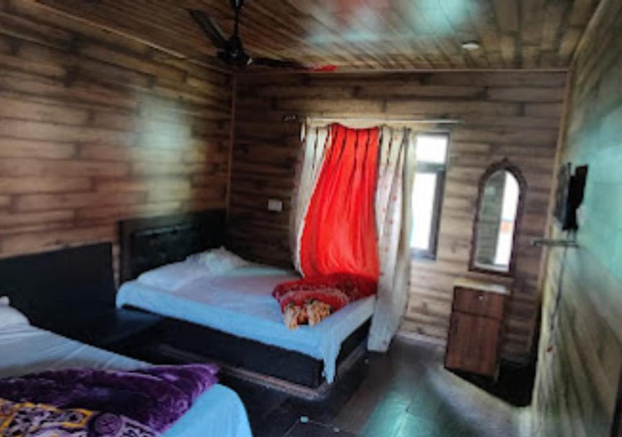 Azhar Hotel Srinagar (Jammu and Kashmir)