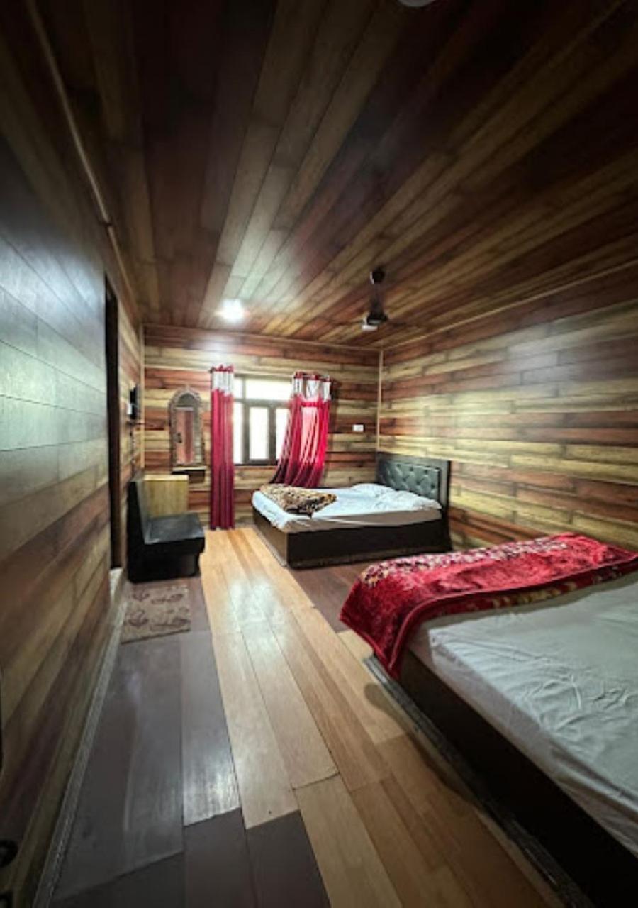 Azhar Hotel 4*