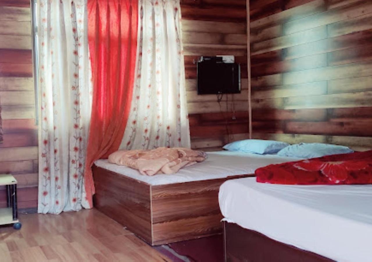 Azhar Hotel Srinagar (Jammu and Kashmir)