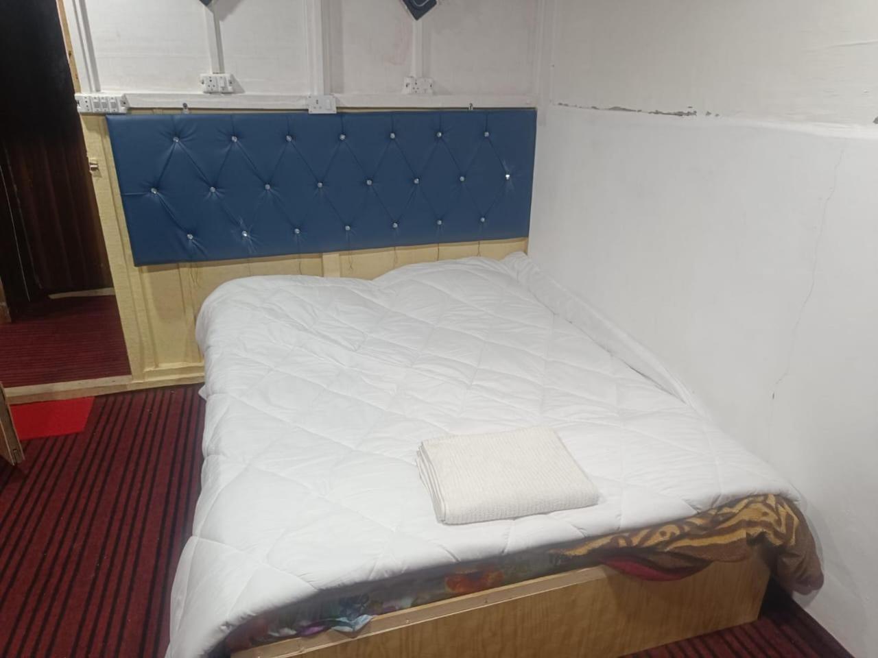 Shamus Javed Homestay *