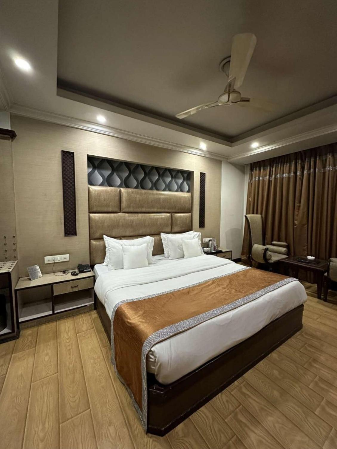 Hotel The Opal Oasis